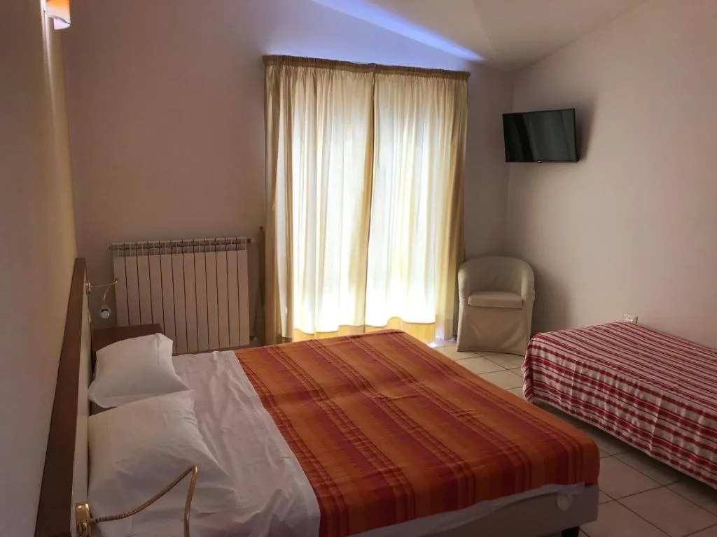 Bed in Hotel Ristorante Paradiso