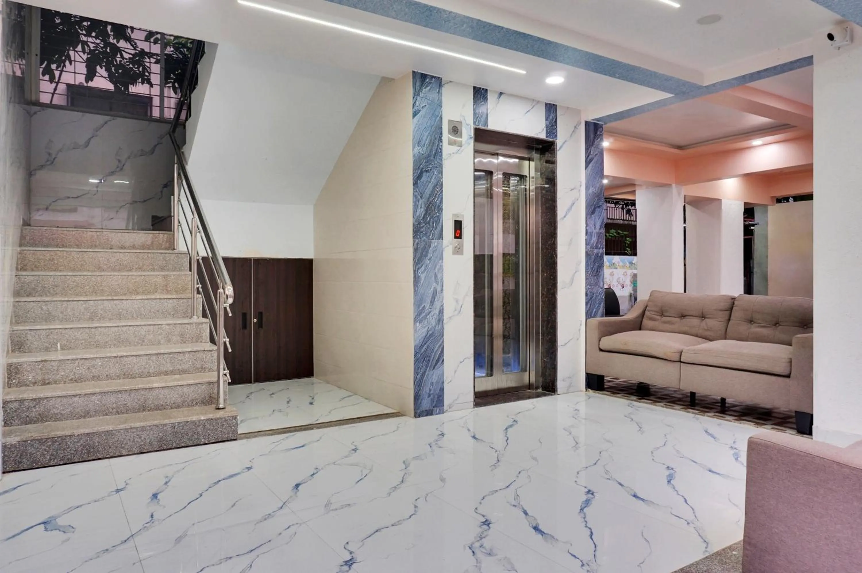 Lobby or reception in Urban Hometel
