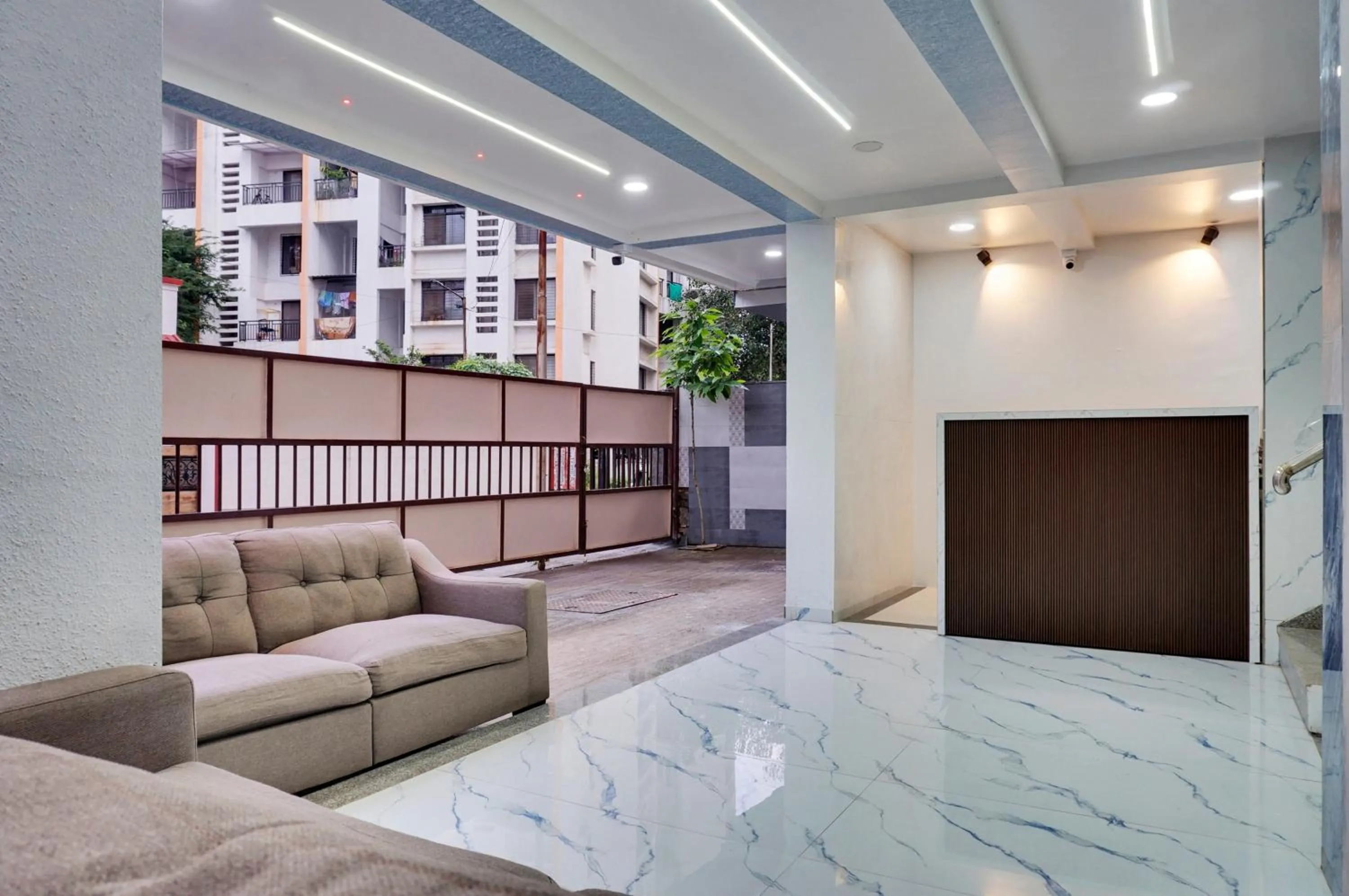 Lobby or reception in Urban Hometel