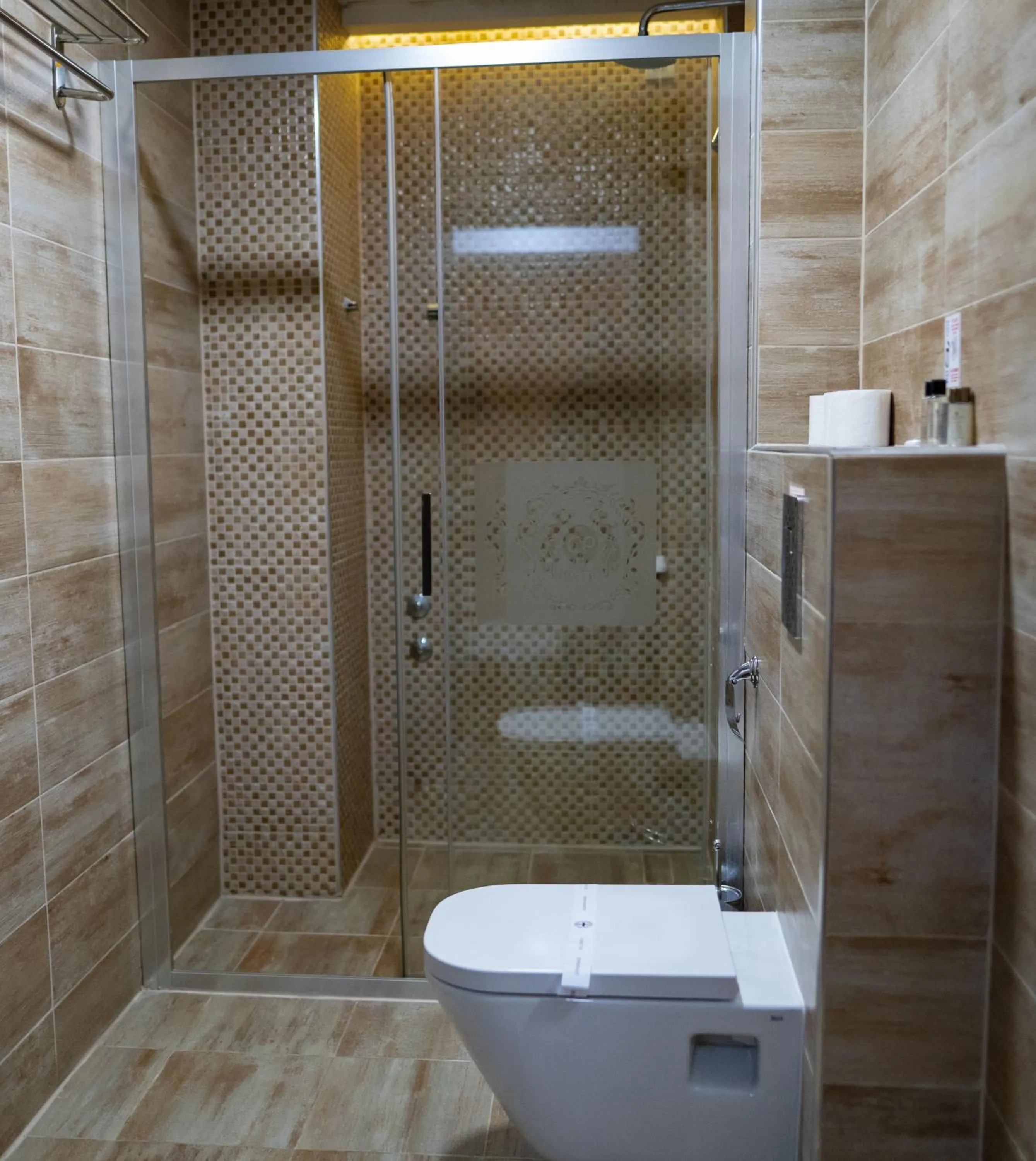 Toilet in City Palace Hotel