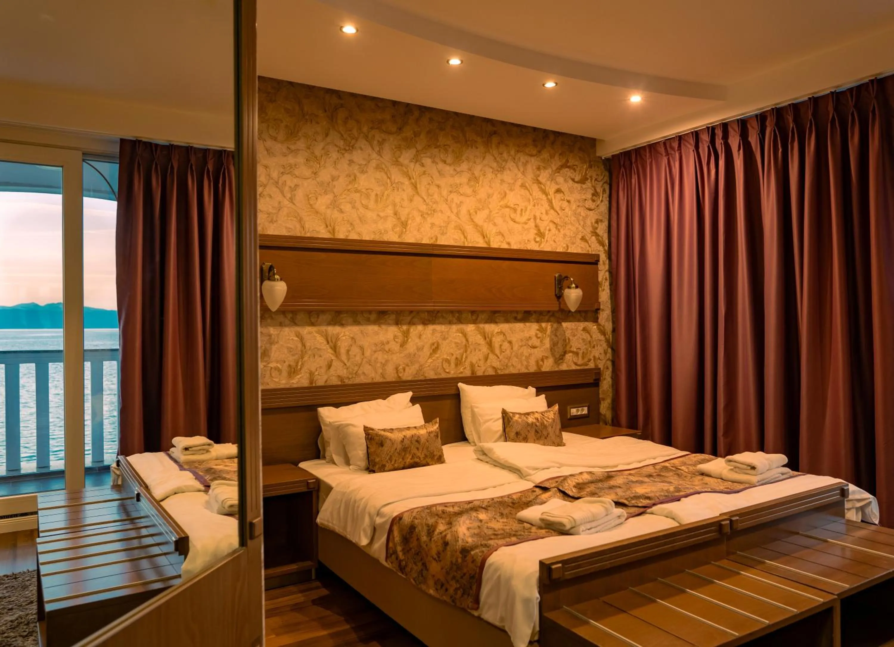 Bed in City Palace Hotel