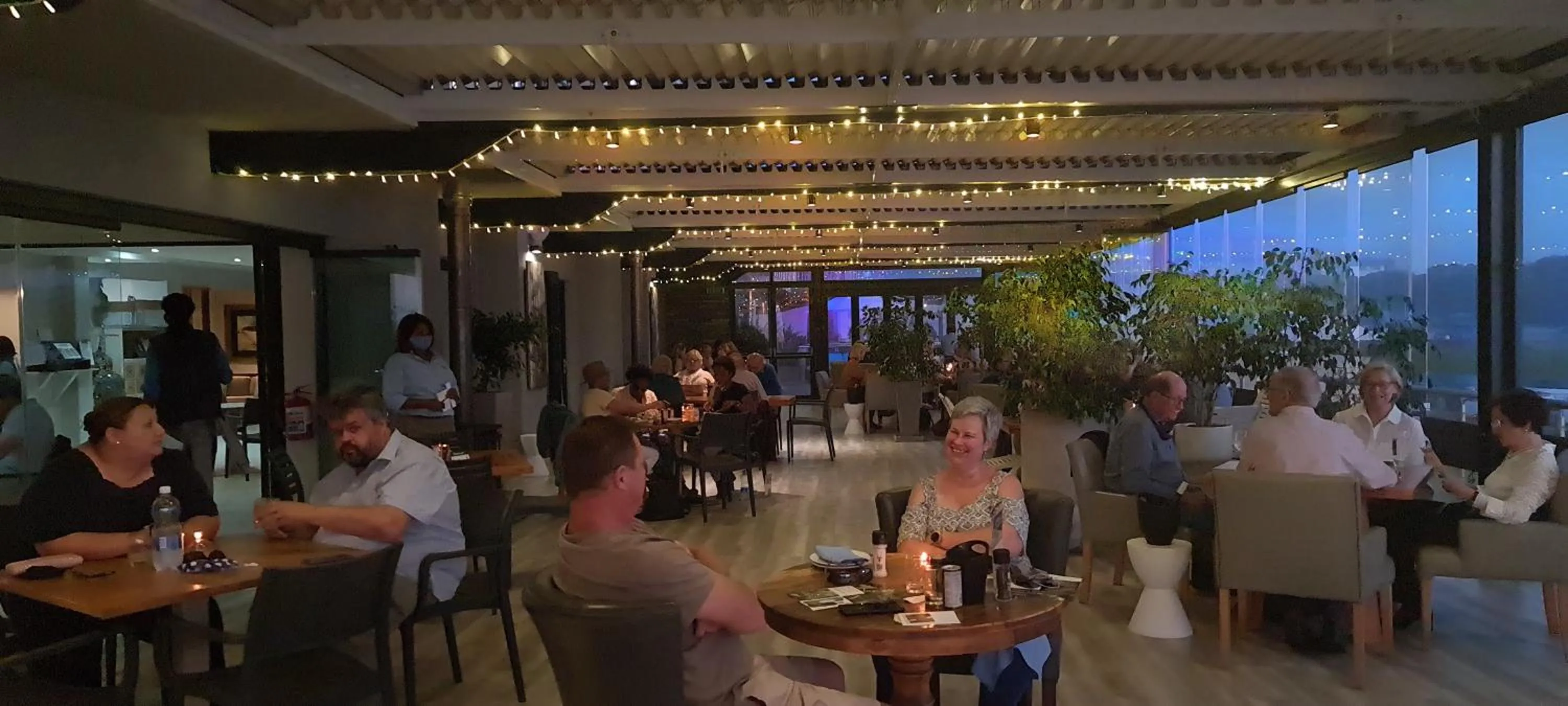 Restaurant/places to eat in Brenton Haven Beachfront Resort