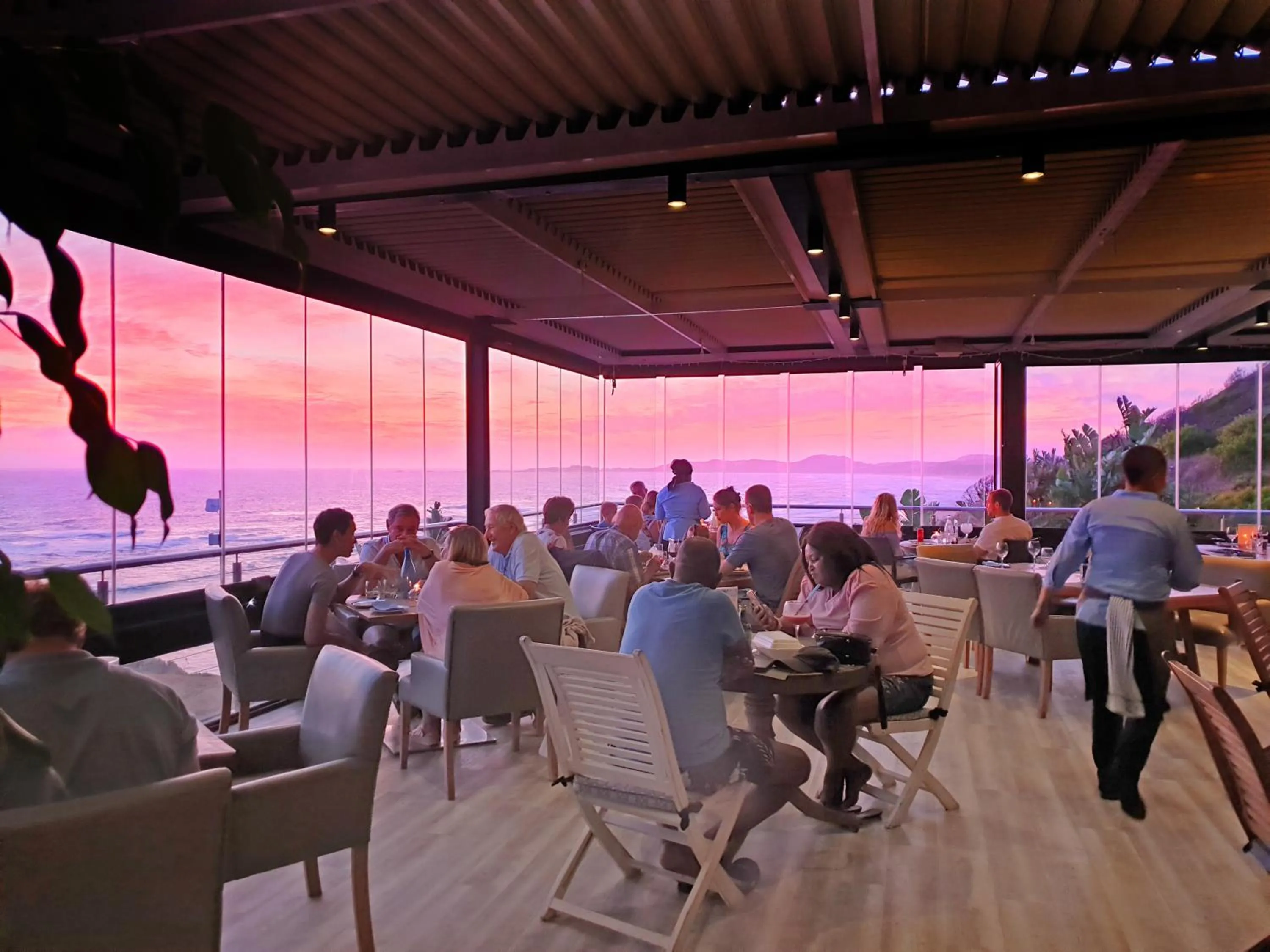 Restaurant/places to eat in Brenton Haven Beachfront Resort