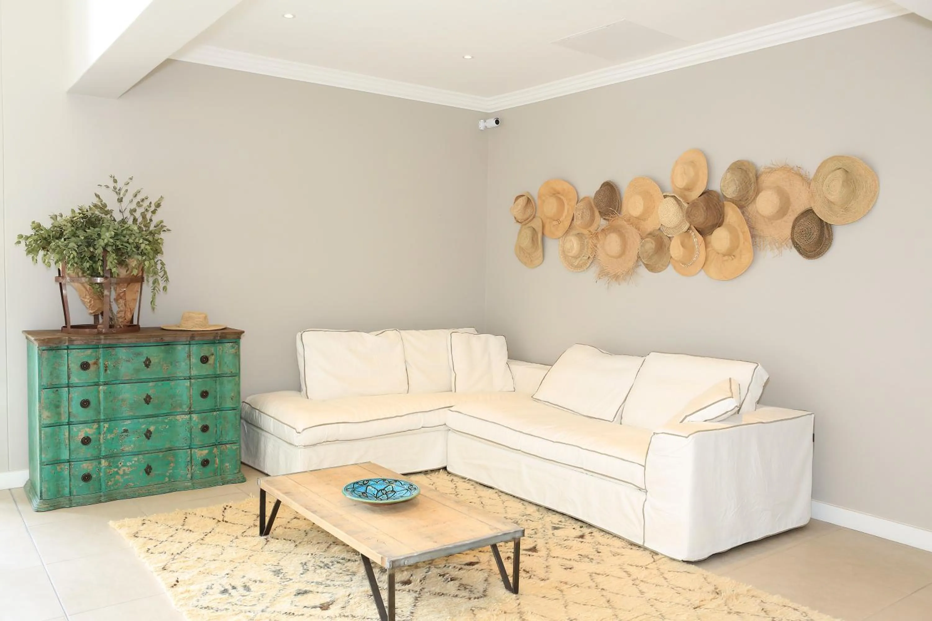 Living room in Brenton Haven Beachfront Resort