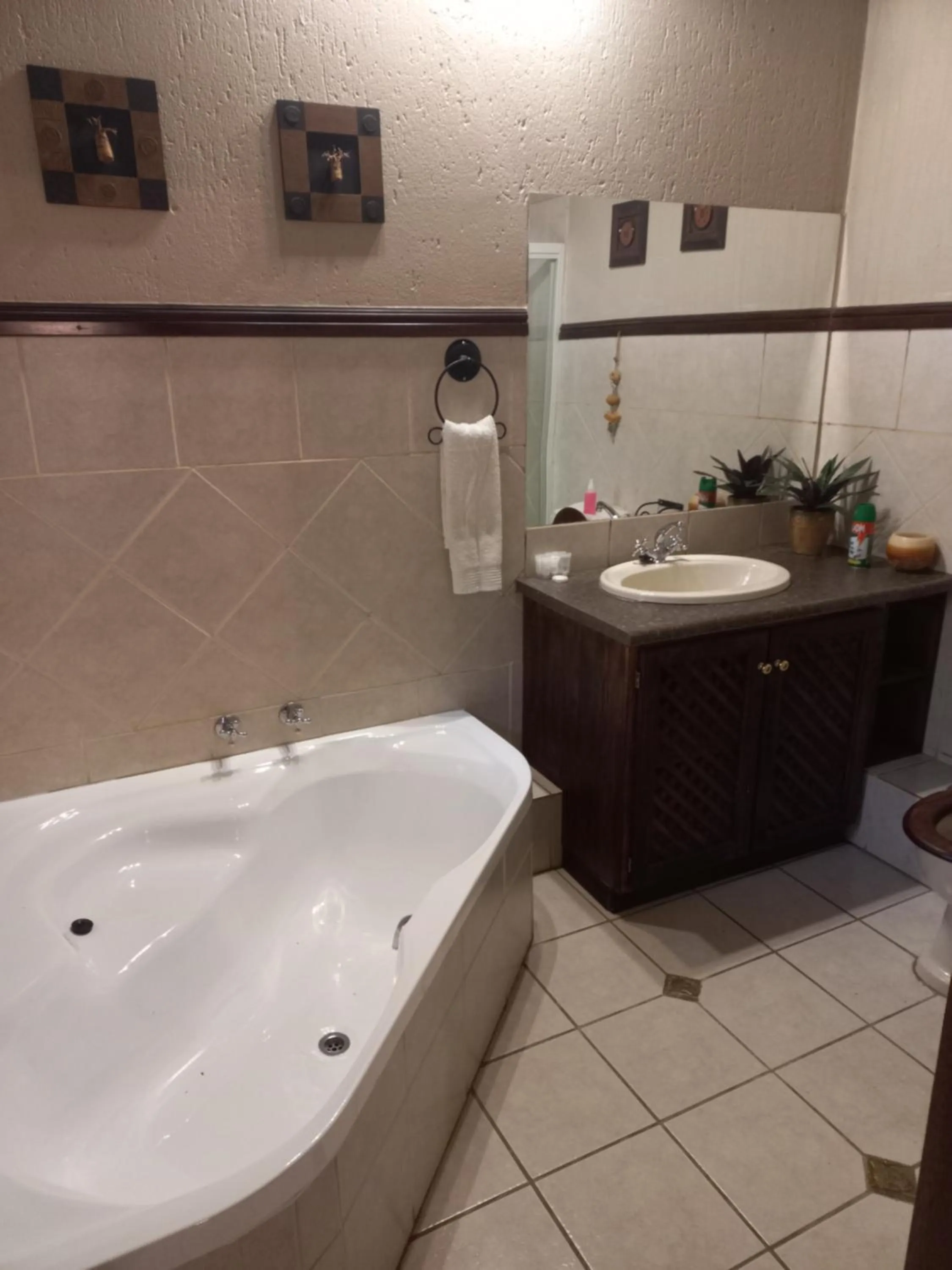 Khaya Africa Guesthouse