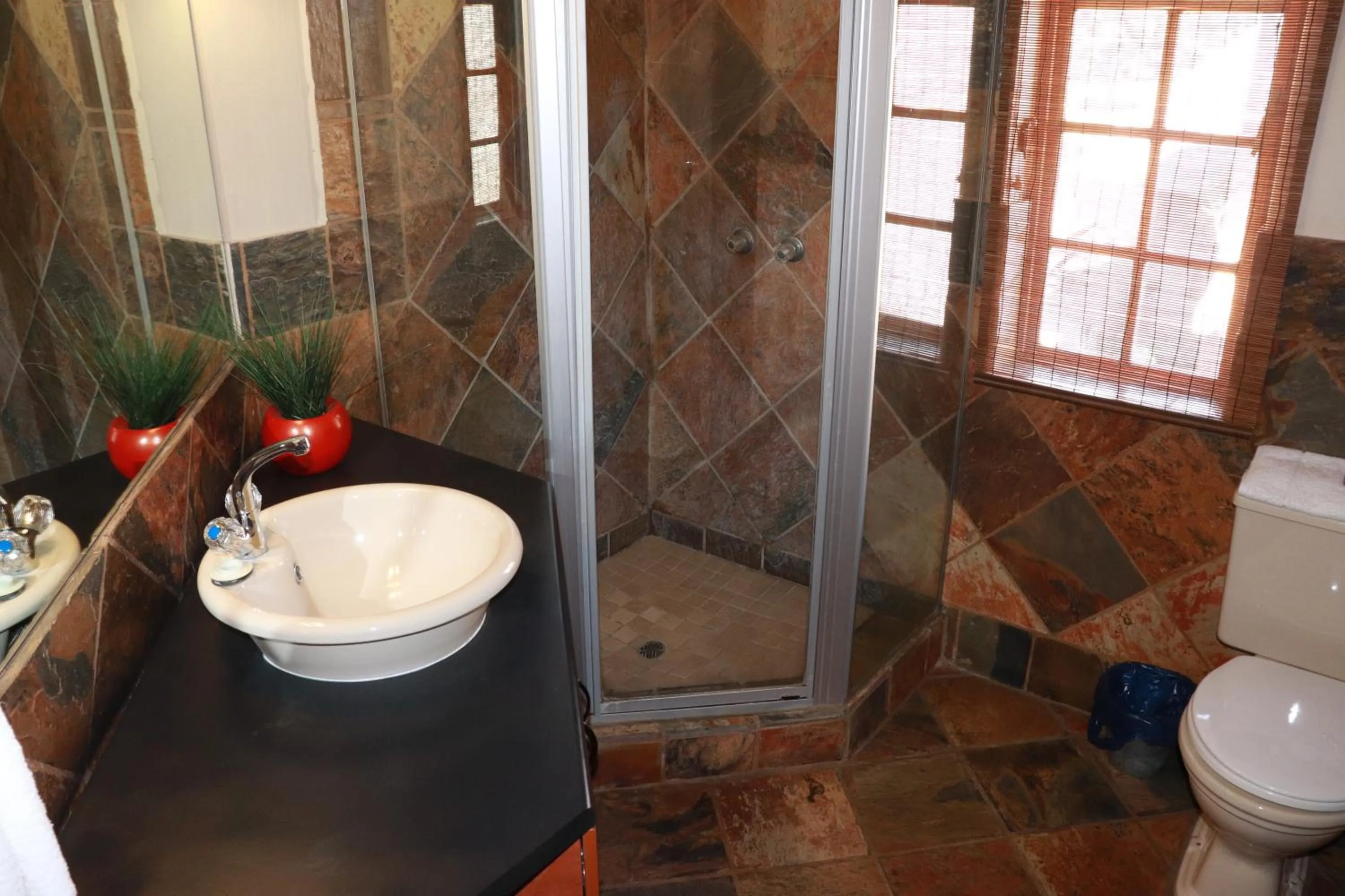 Khaya Africa Guesthouse