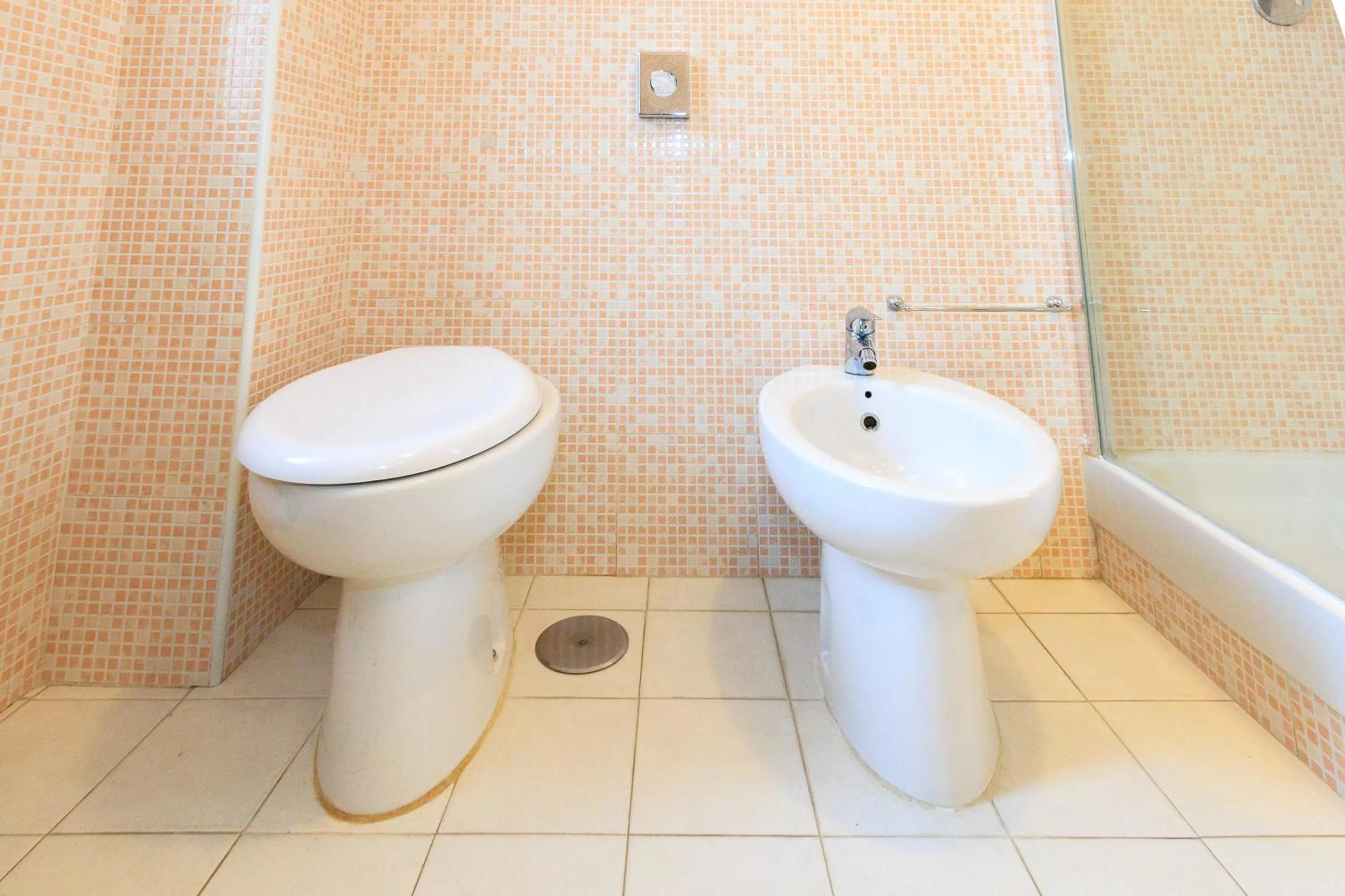 Shower in Vespasiano 49