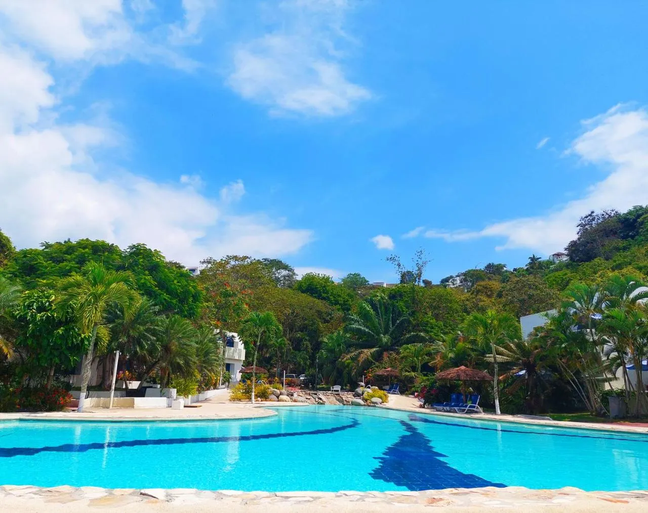 Swimming pool in Hotel Green 9 & Beach Resort Casablanca