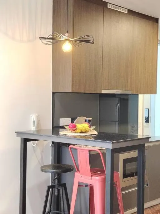 GM 1205 Couple Cozy Netflix 100mbps BySTAY