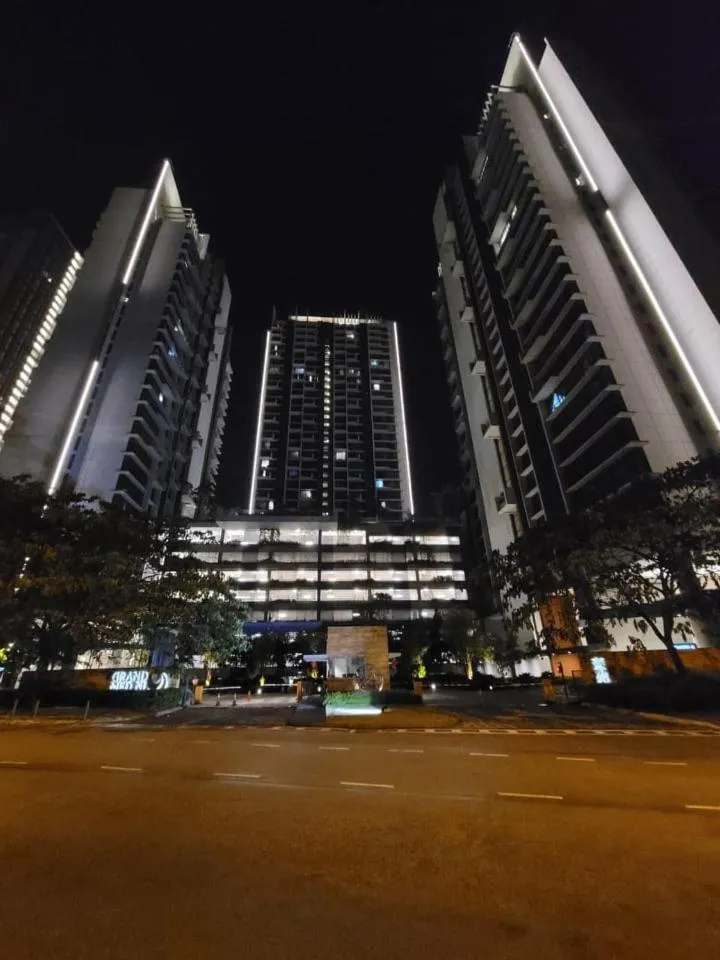 GM 1205 Couple Cozy Netflix 100mbps BySTAY