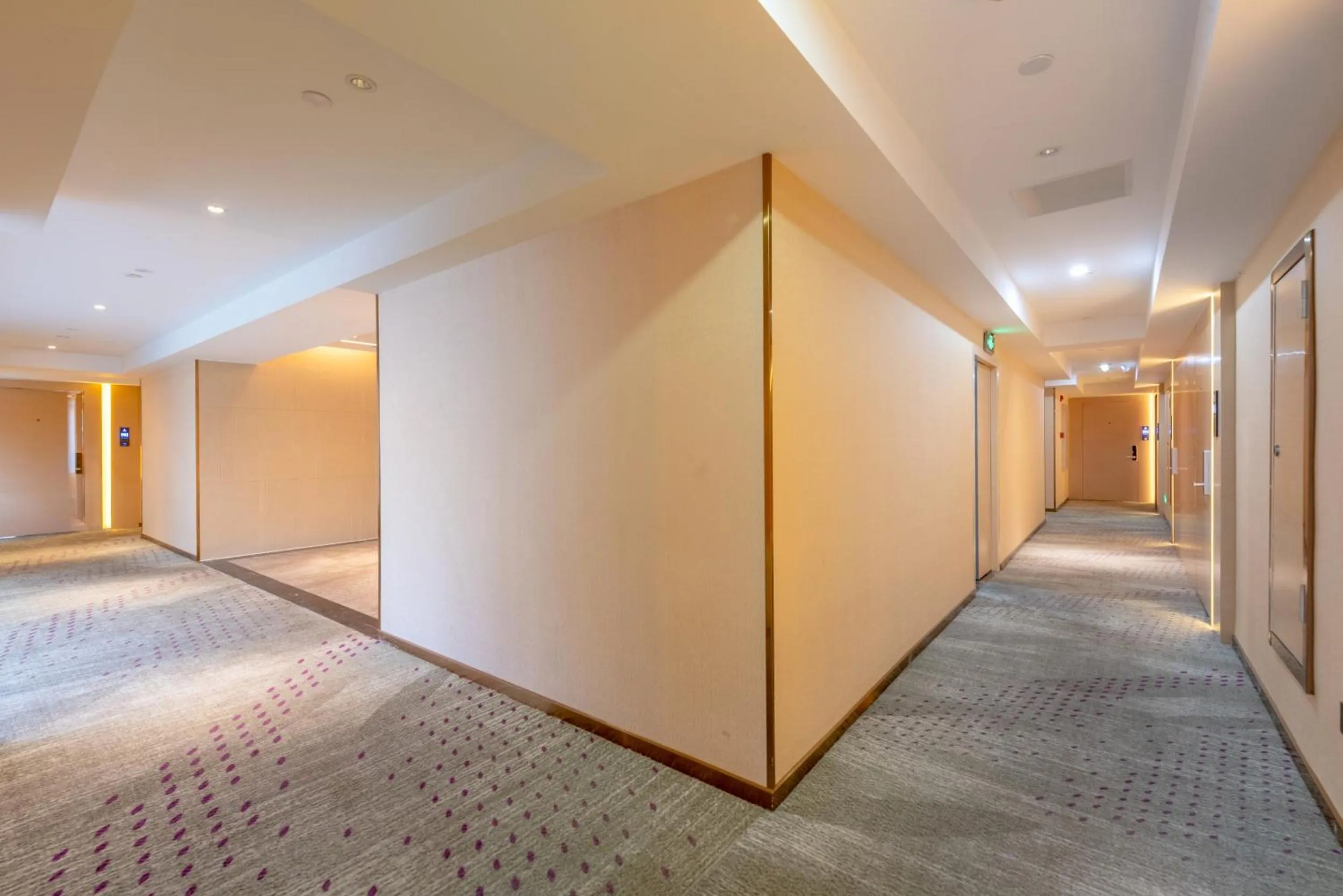 Floor plan in Lavande Hotel Guangzhou Taigucang Shayuan