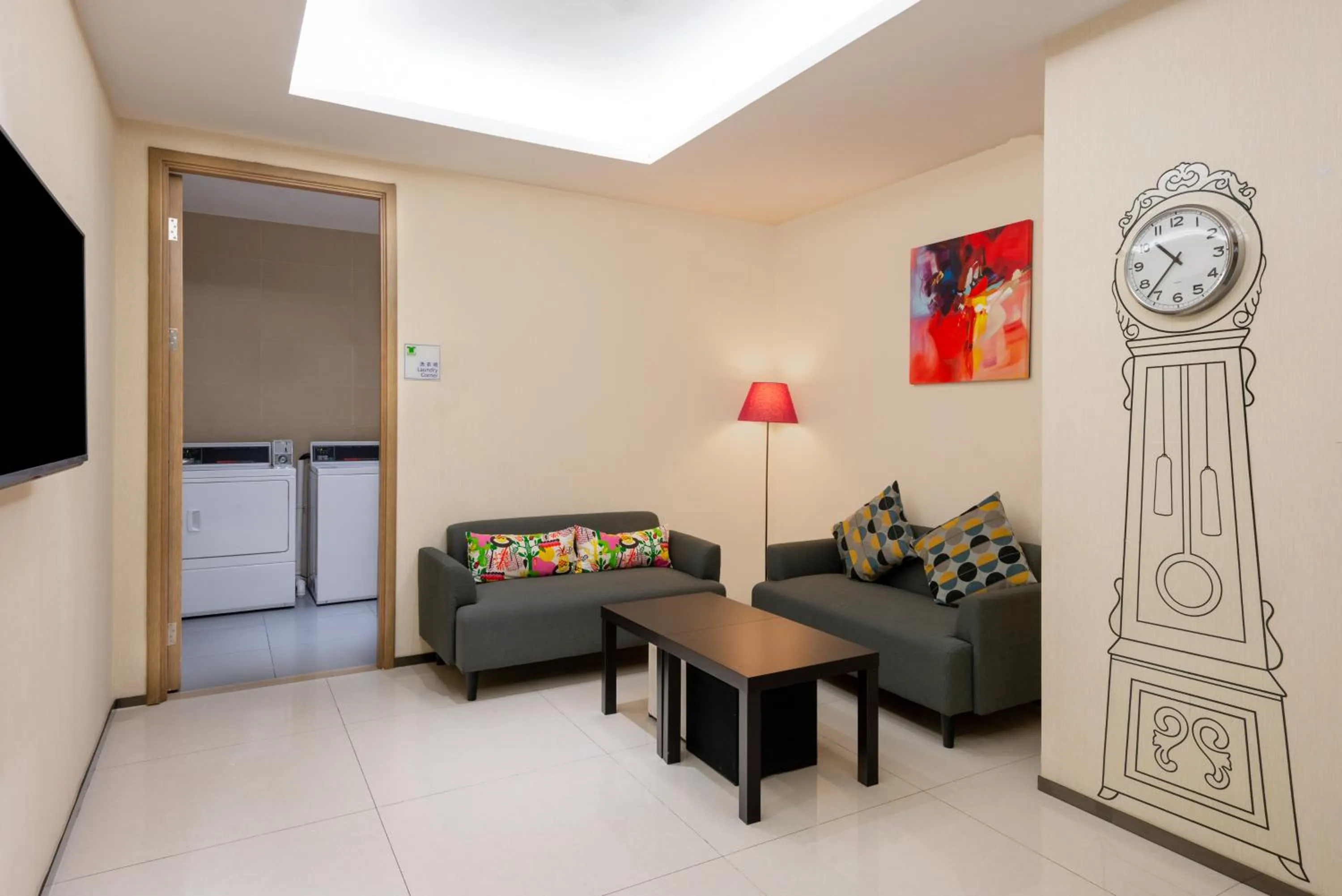 Lobby or reception in Holiday Inn Express Shanghai New Jinqiao by IHG