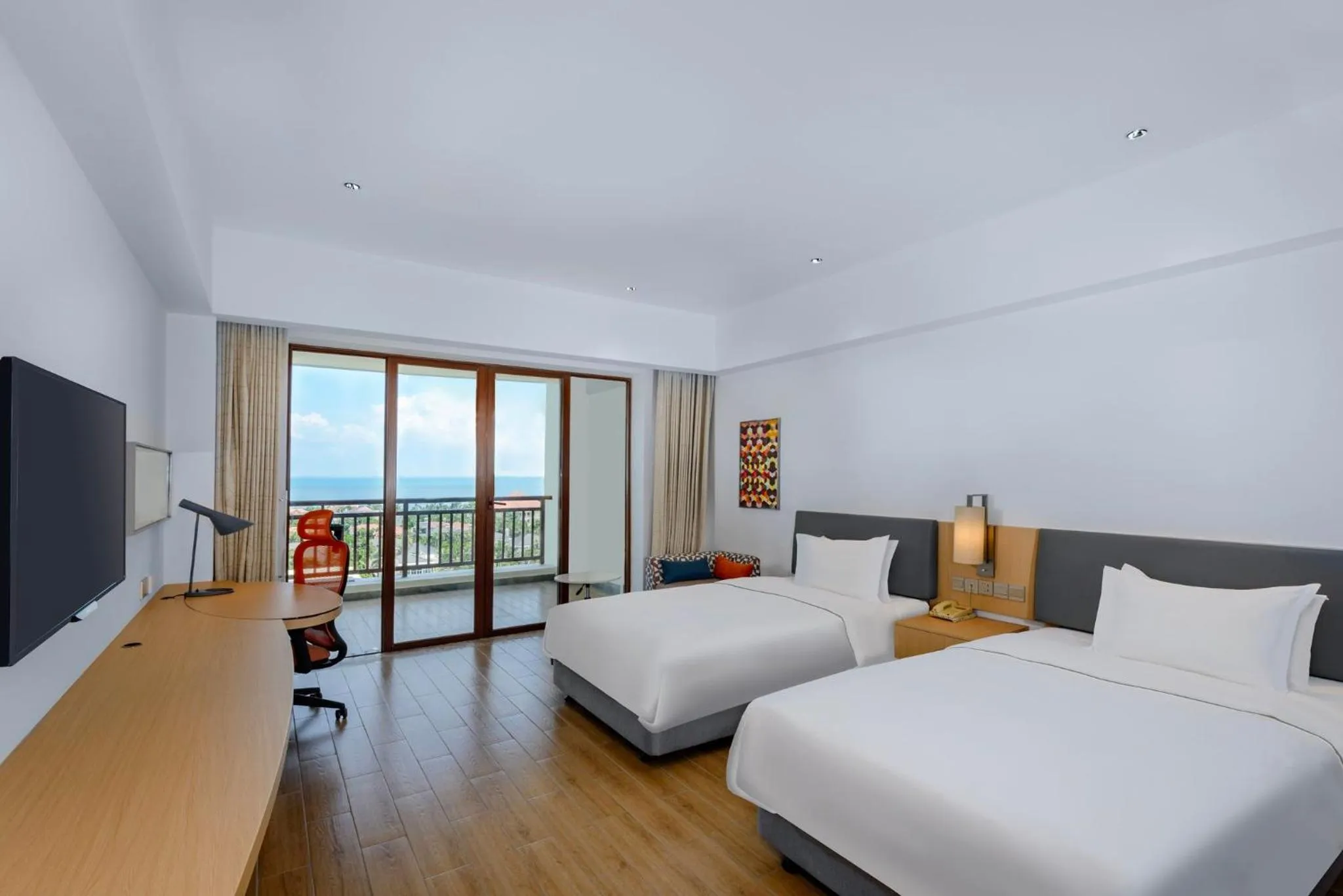 Photo of the whole room, Bed in Holiday Inn Express Haikou West Coast by IHG