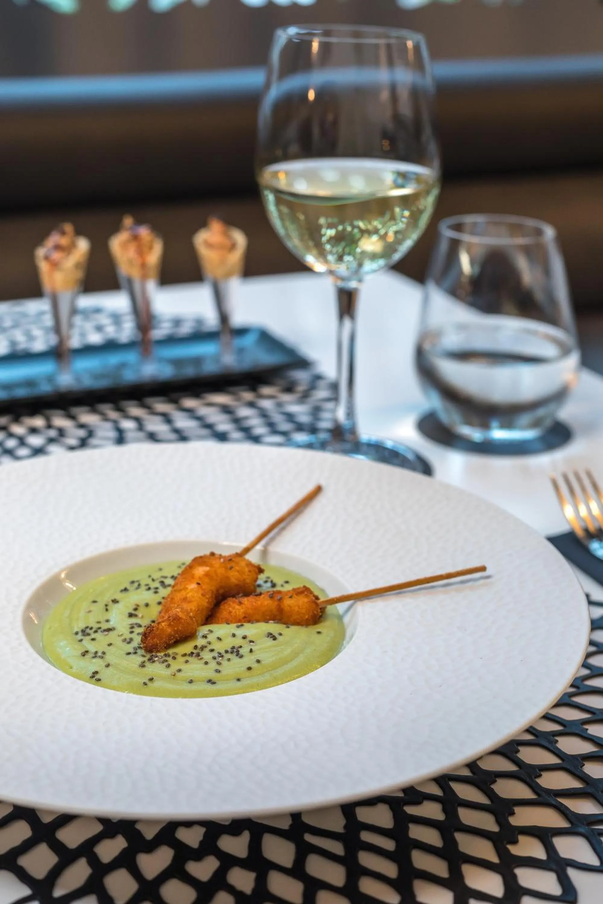 Restaurant/places to eat in Barceló Raval