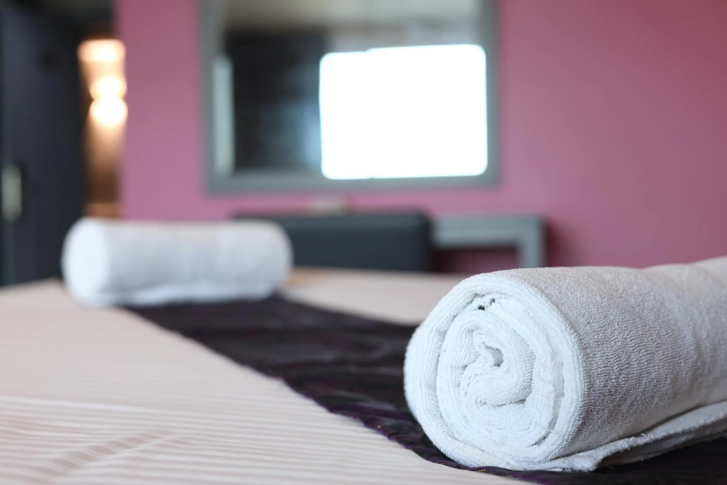 Bed in Convenient Grand Plus Hotel Suvarnabhumi