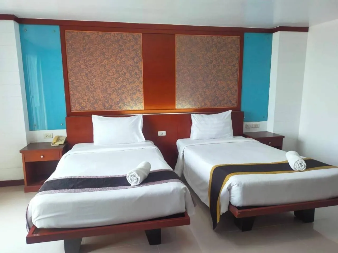 Bed in Convenient Grand Plus Hotel Suvarnabhumi