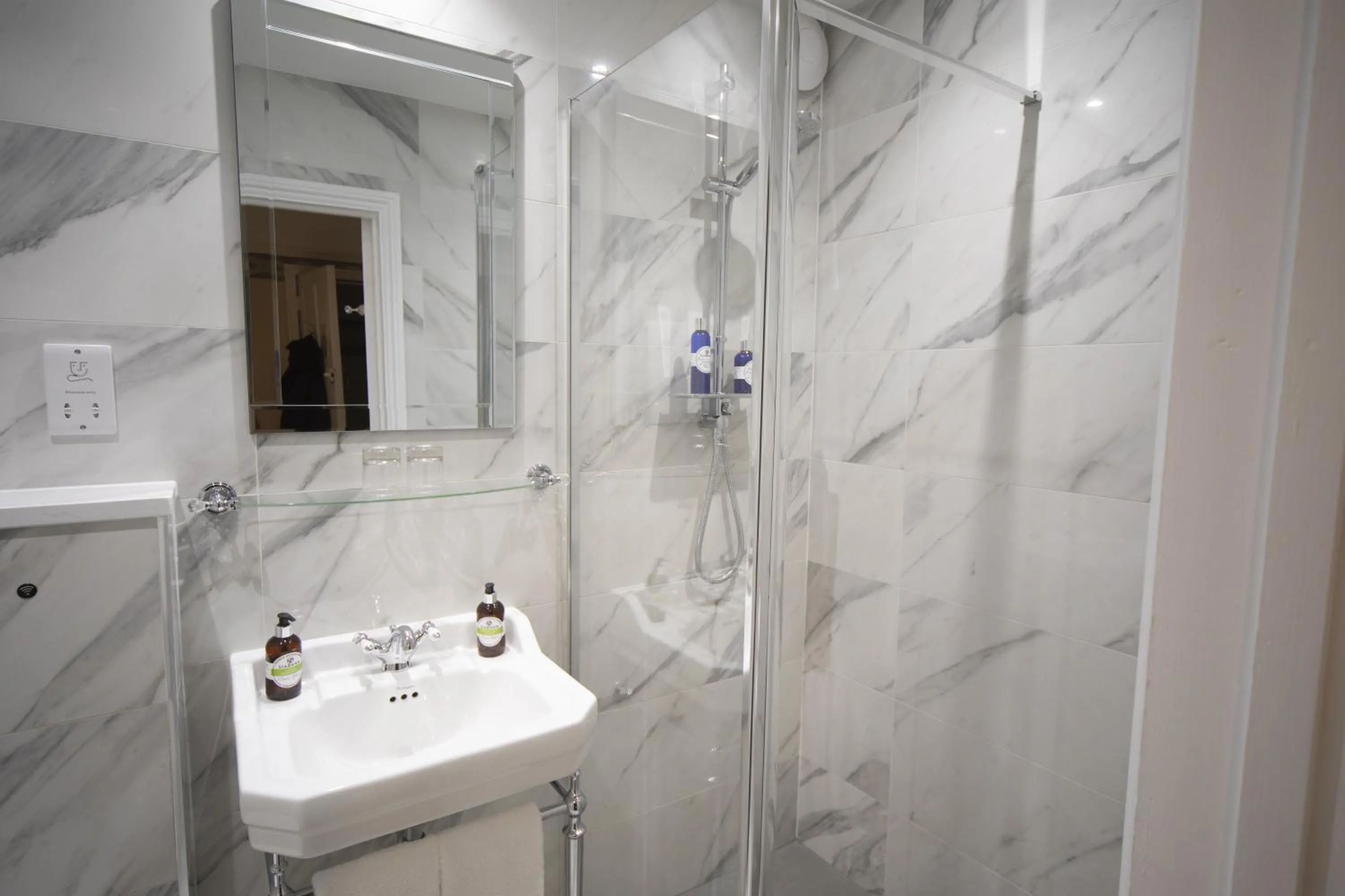 Shower in Cleeve Hill Hotel