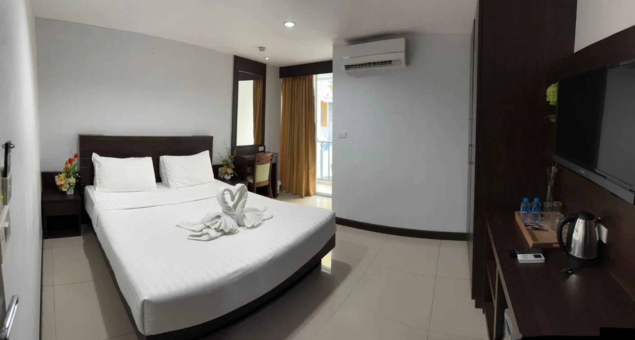 Bed in La Casa Patong