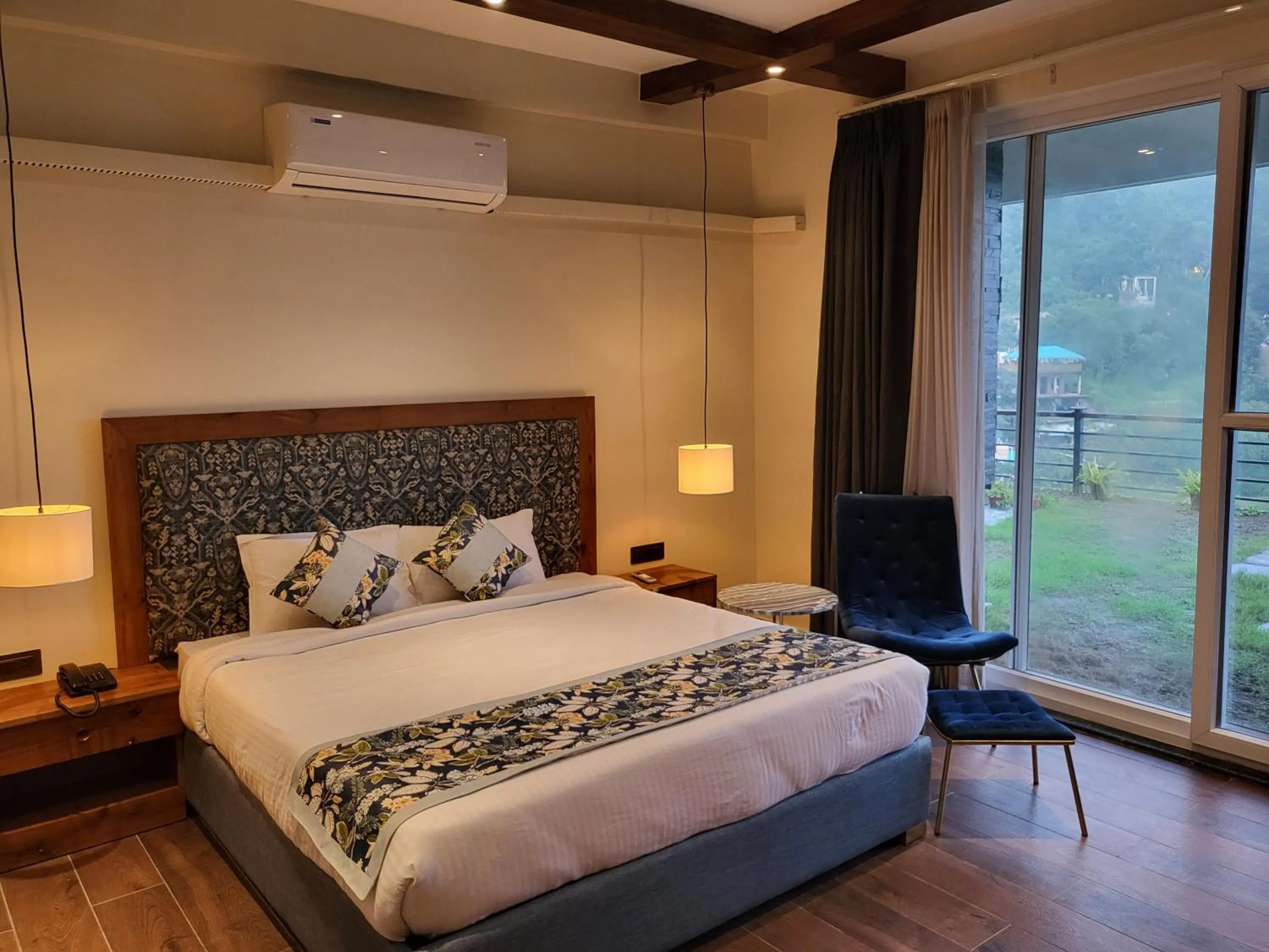 The Cozy Acorn Resort