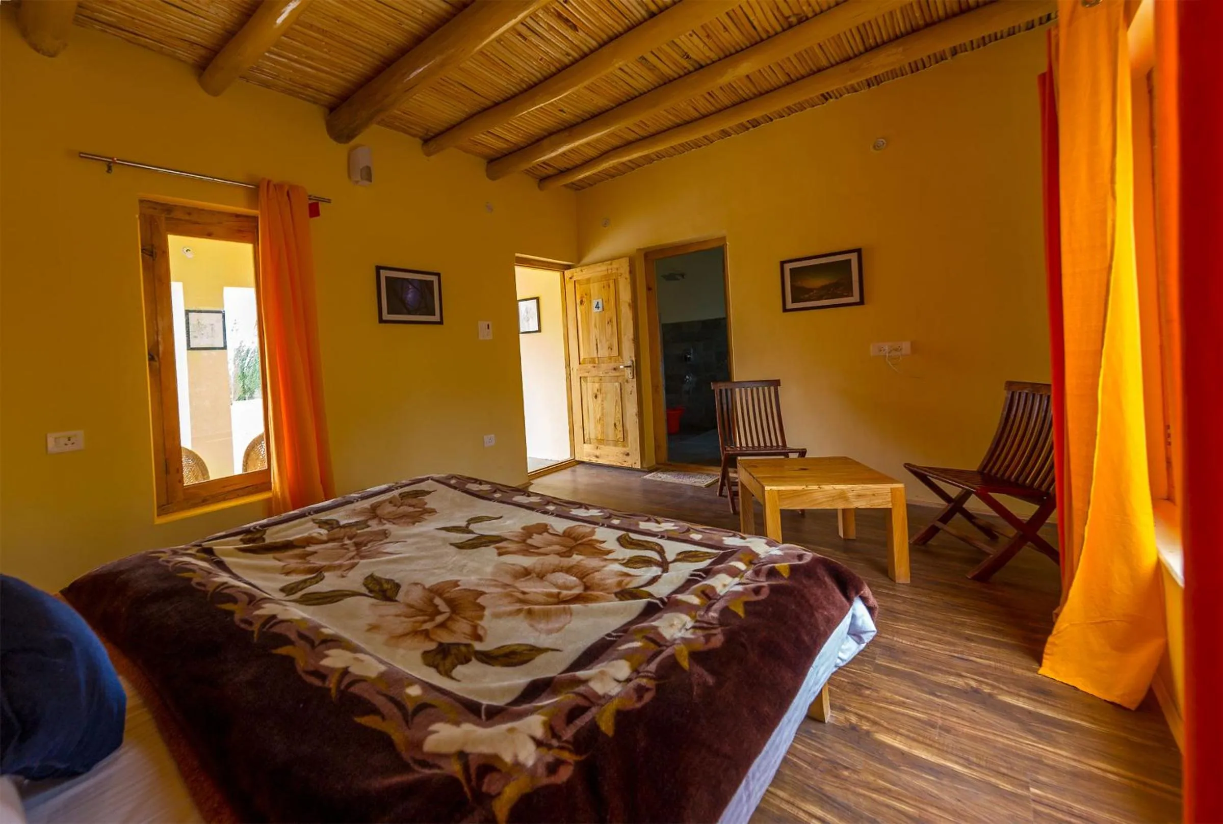 Bedroom, Bed in Nubra Ecolodge