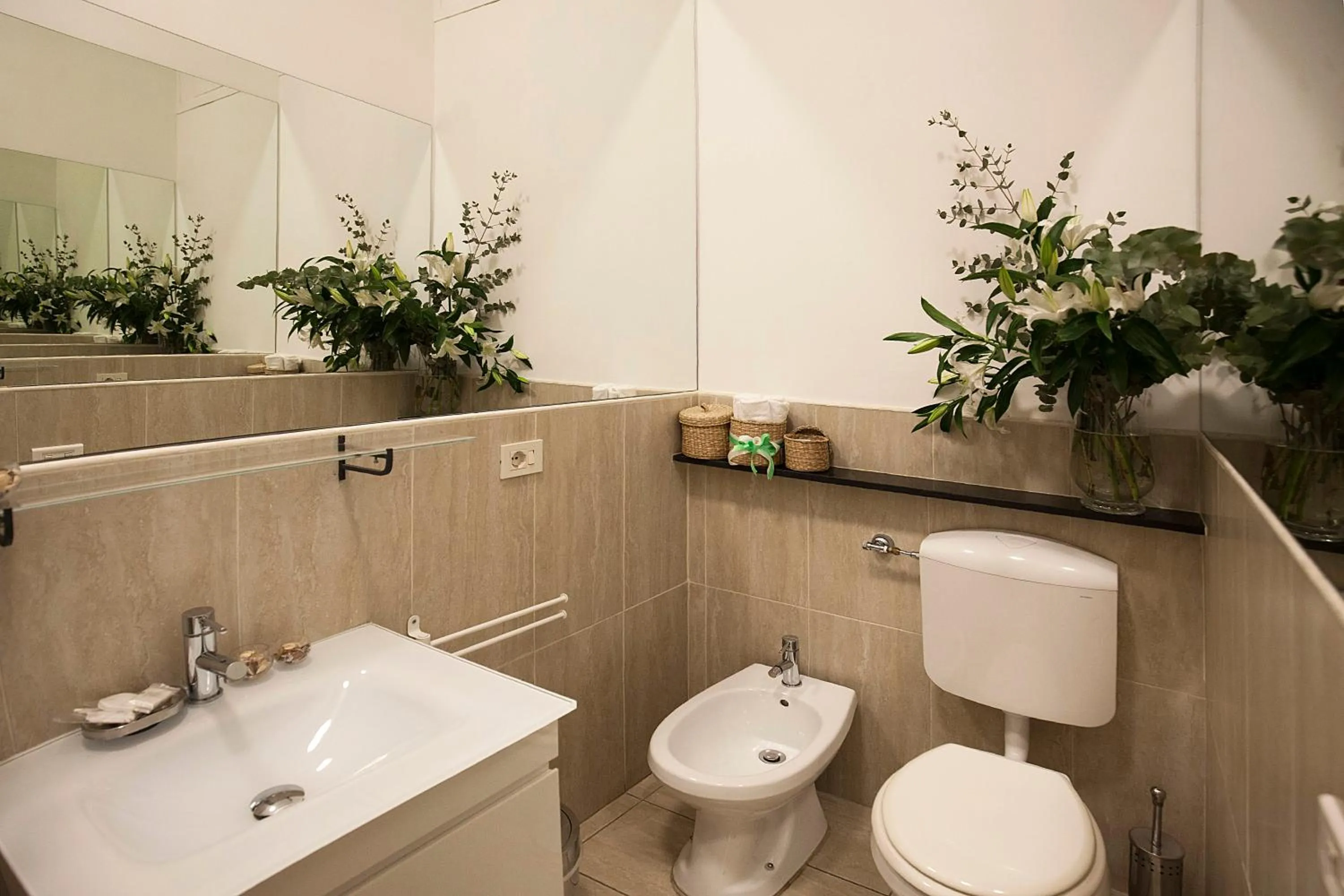 Toilet in Roman Holidays cuore dell'Impero