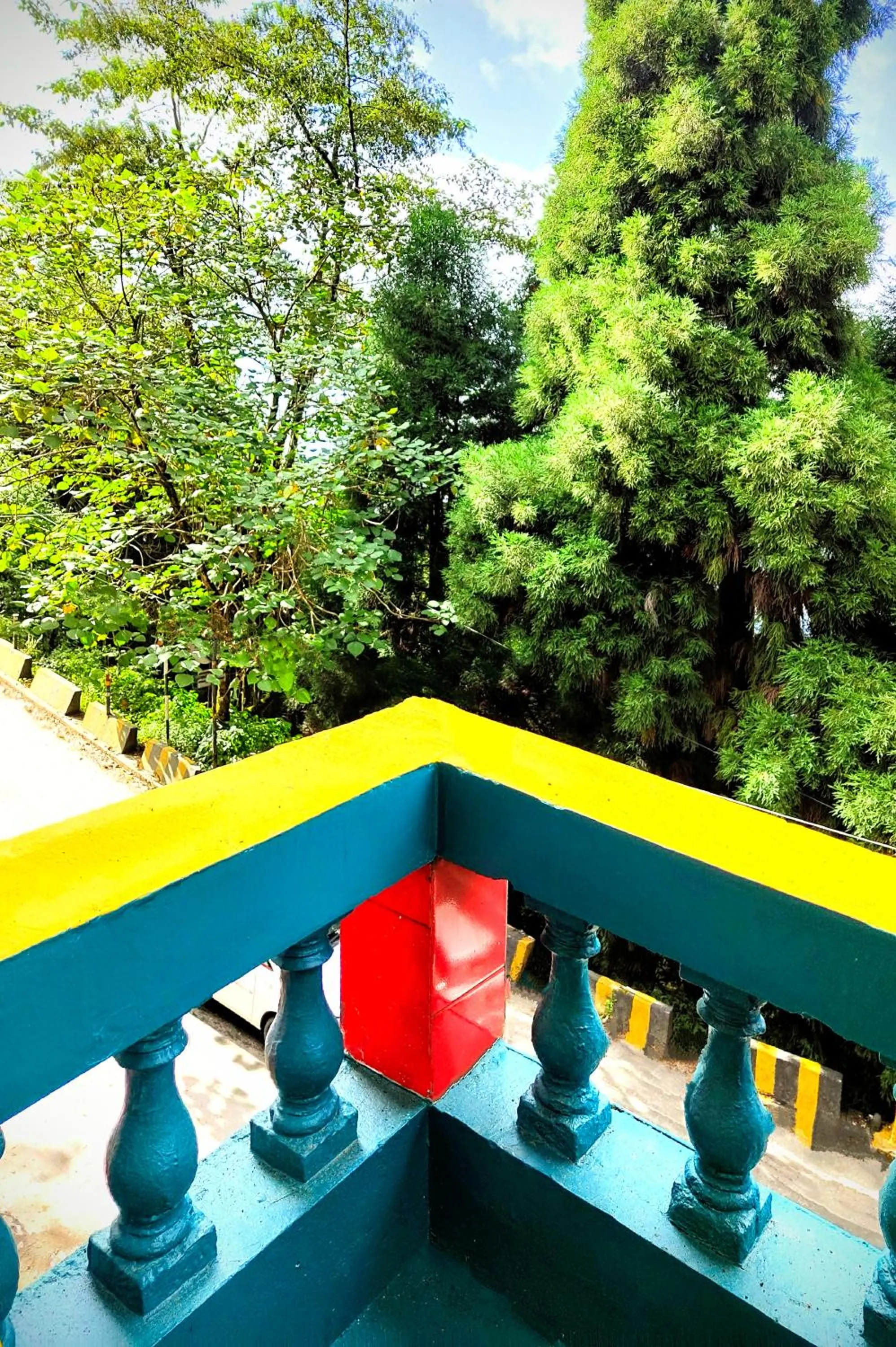 Balcony/Terrace in Hidden Monkey Stays Darjeeling, Batasia