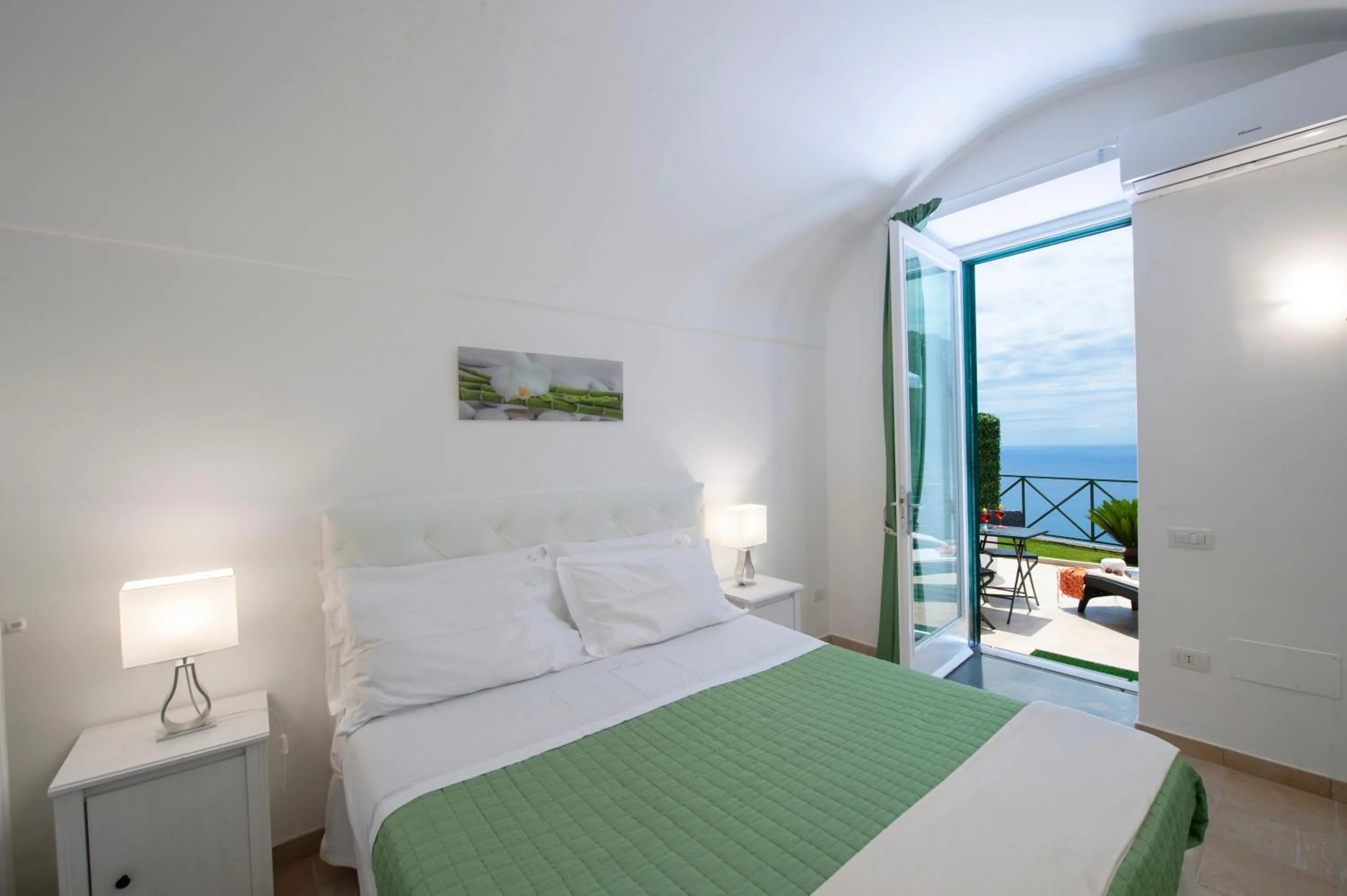 Bed in Villa Knight