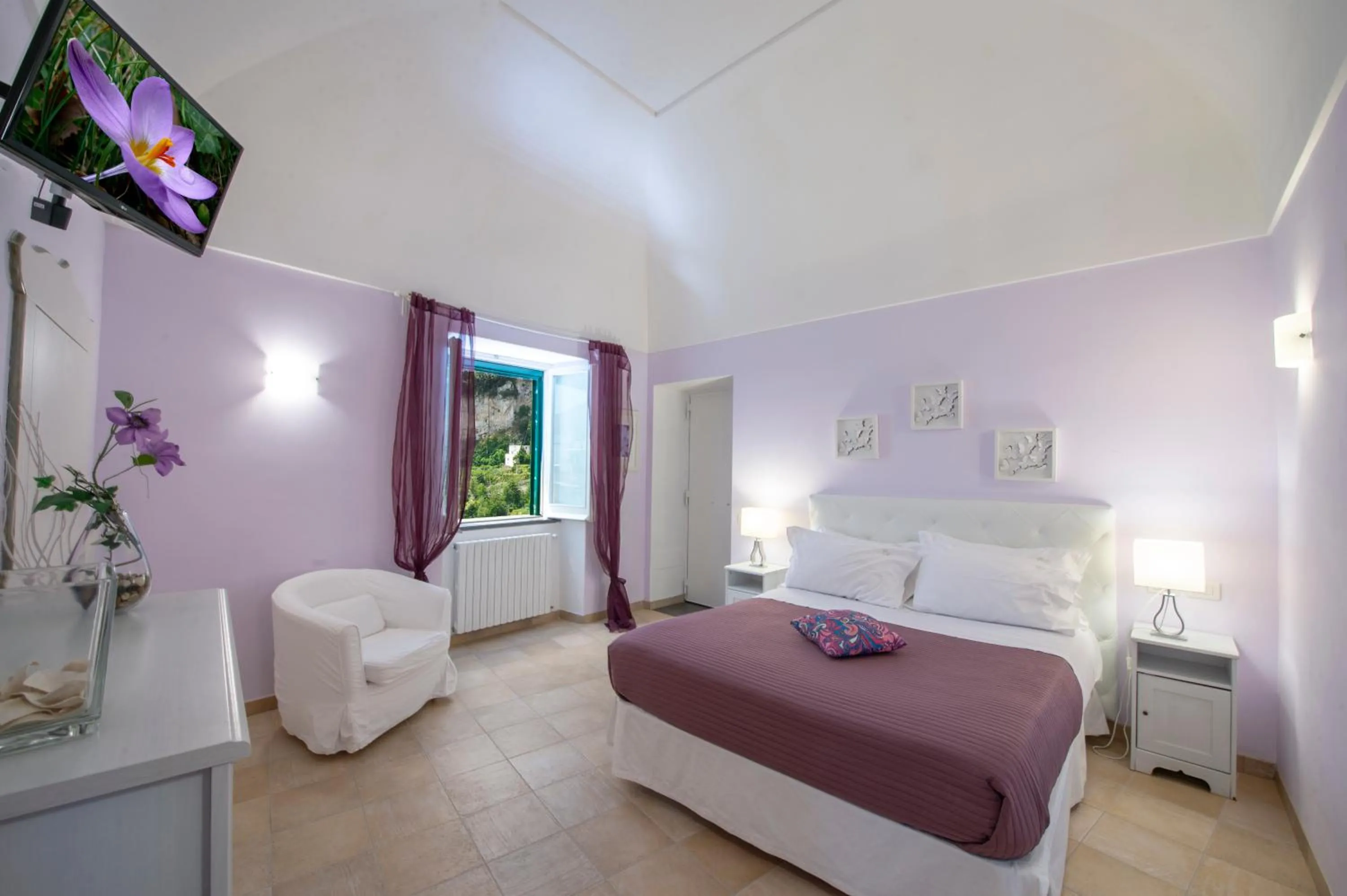 Bed in Villa Knight