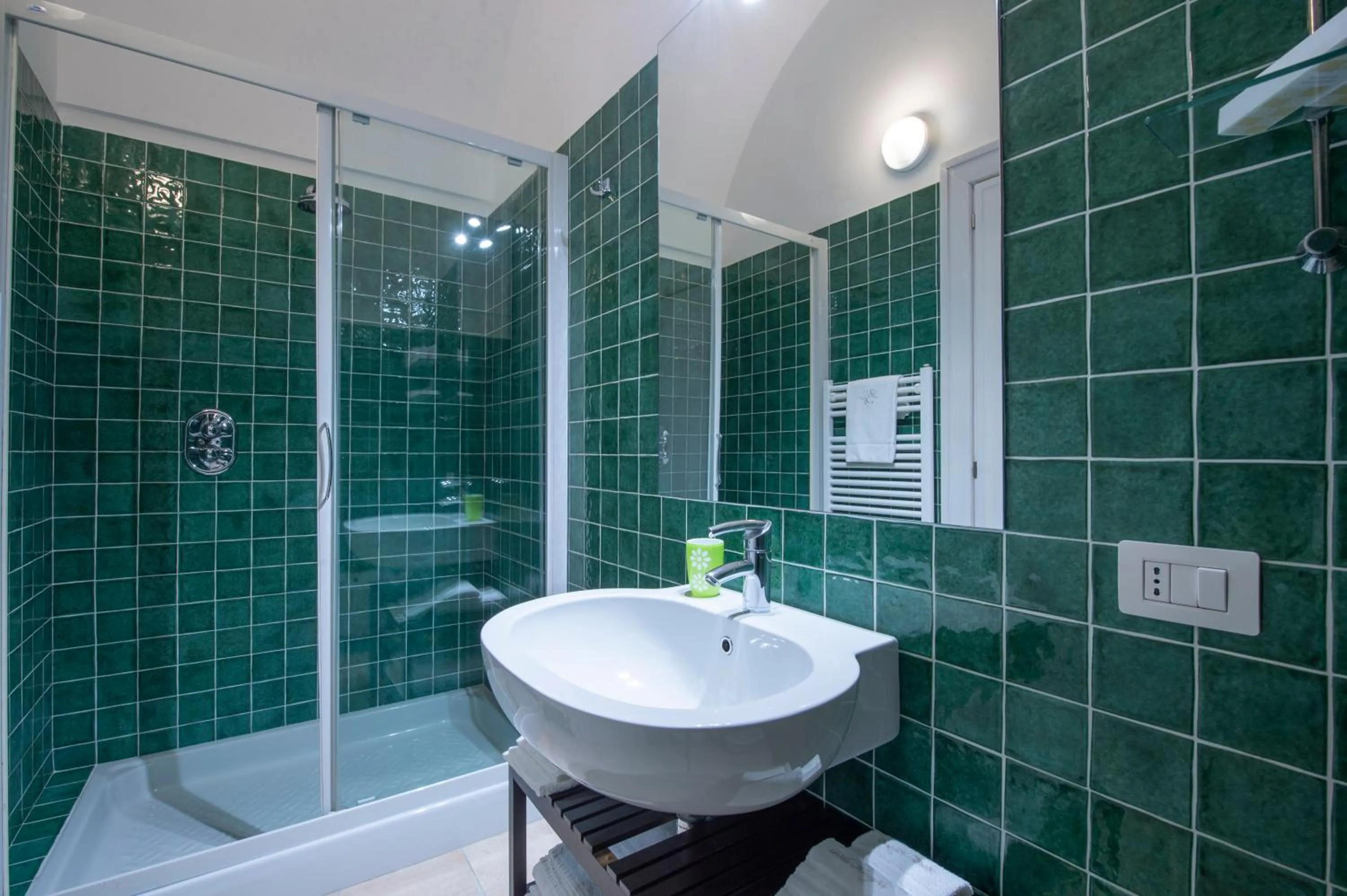 Shower in Villa Knight