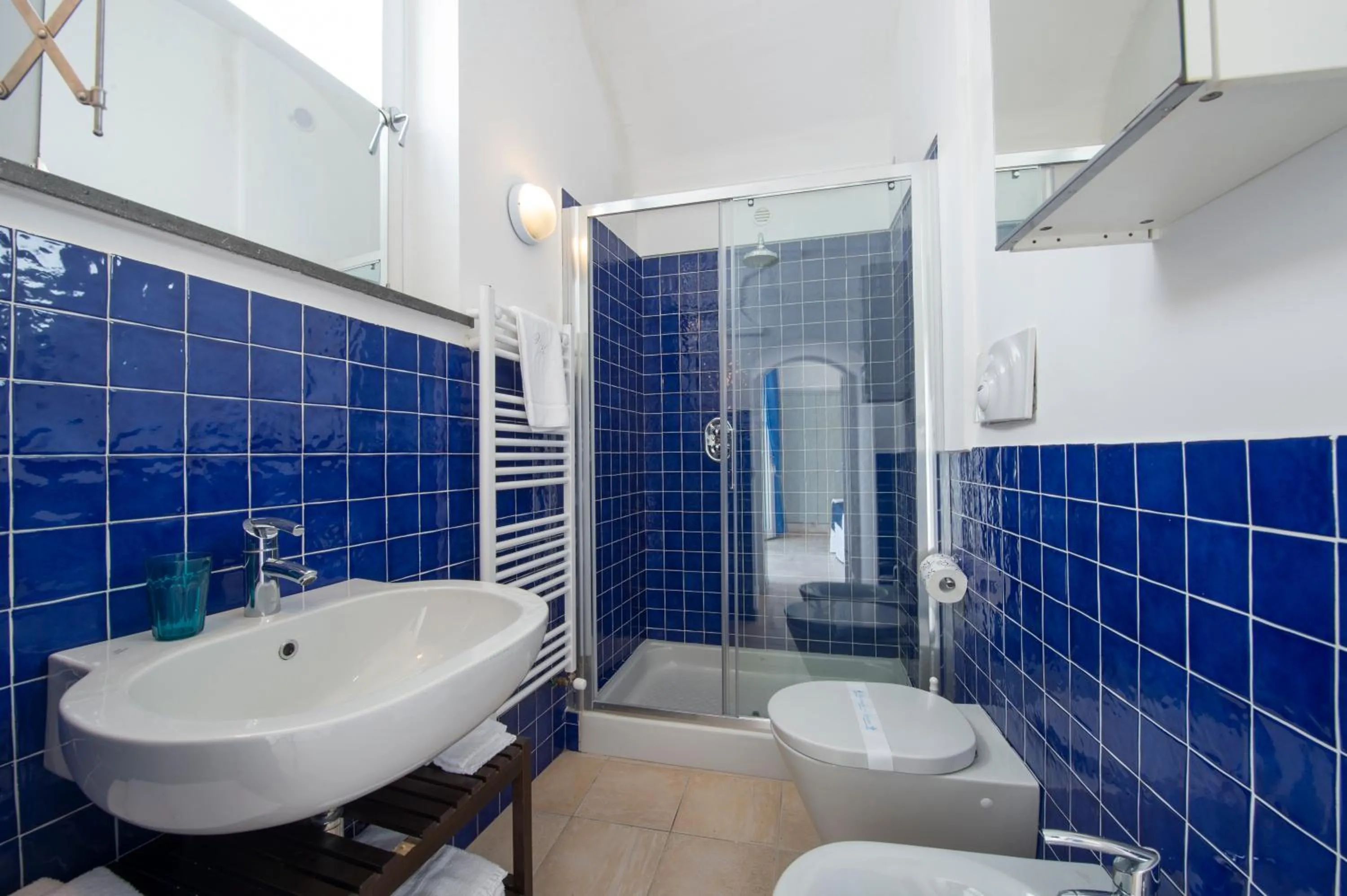 Shower in Villa Knight