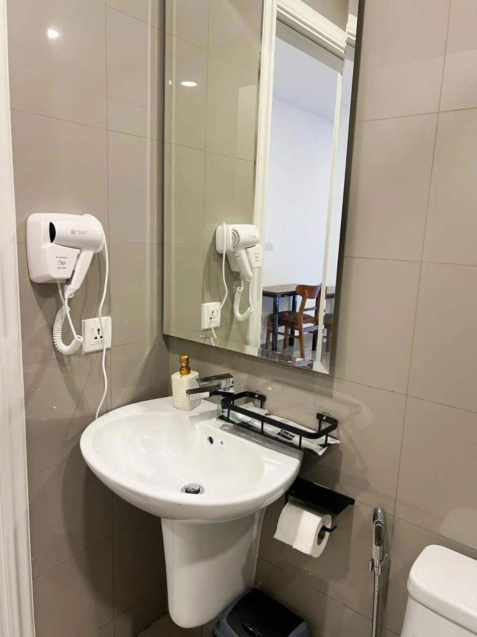 Toilet in 22 Homestay-near AEON Mall 3 & Techo International Aiport