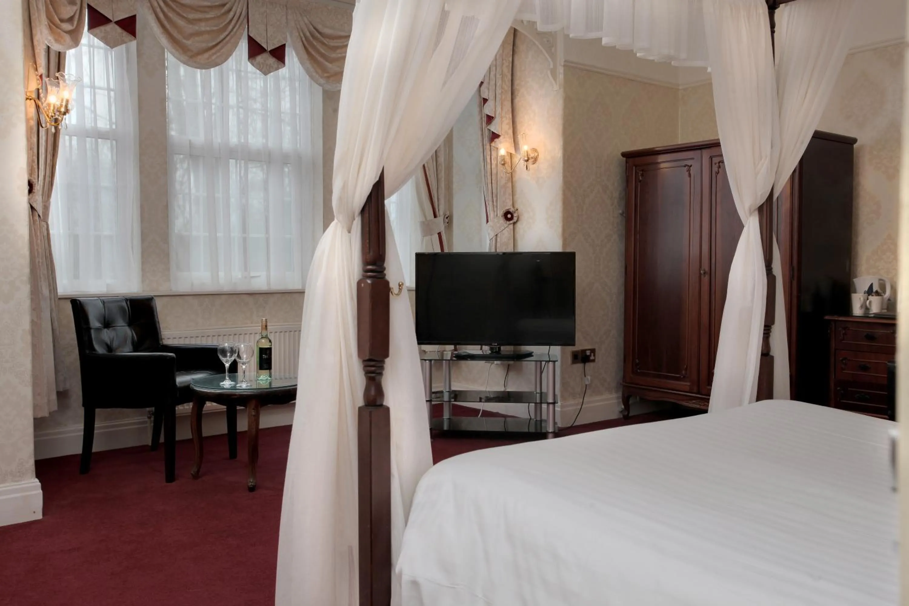 Bed in Best Western Bolholt Country Park Hotel