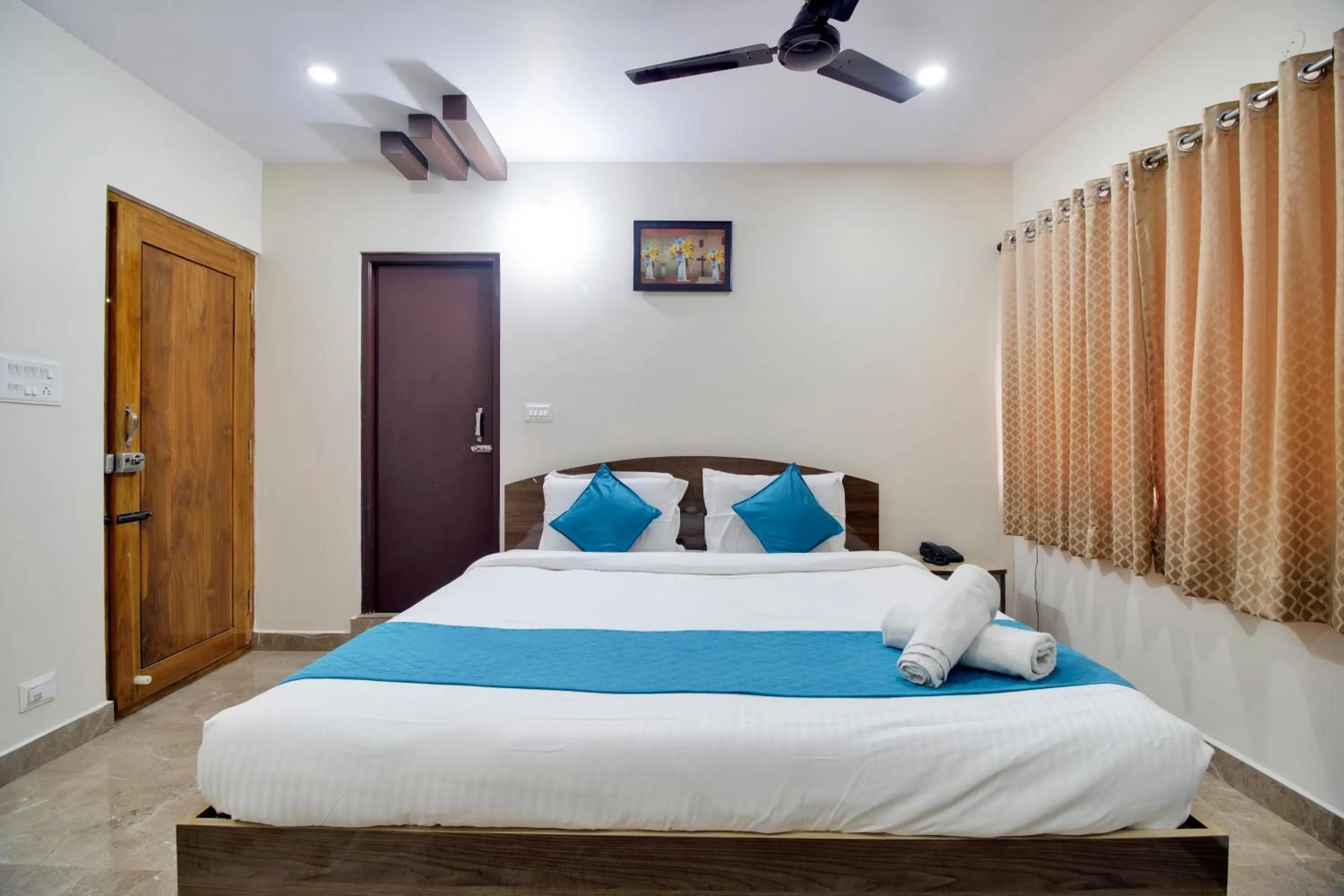 Bed in beestay Hotels MVP Colony
