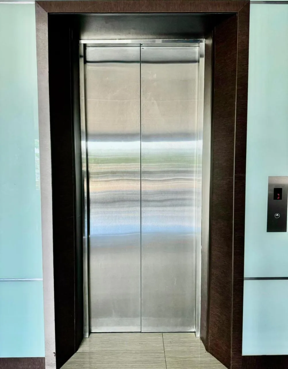 elevator in Chariton Hotel Nusa Bestari