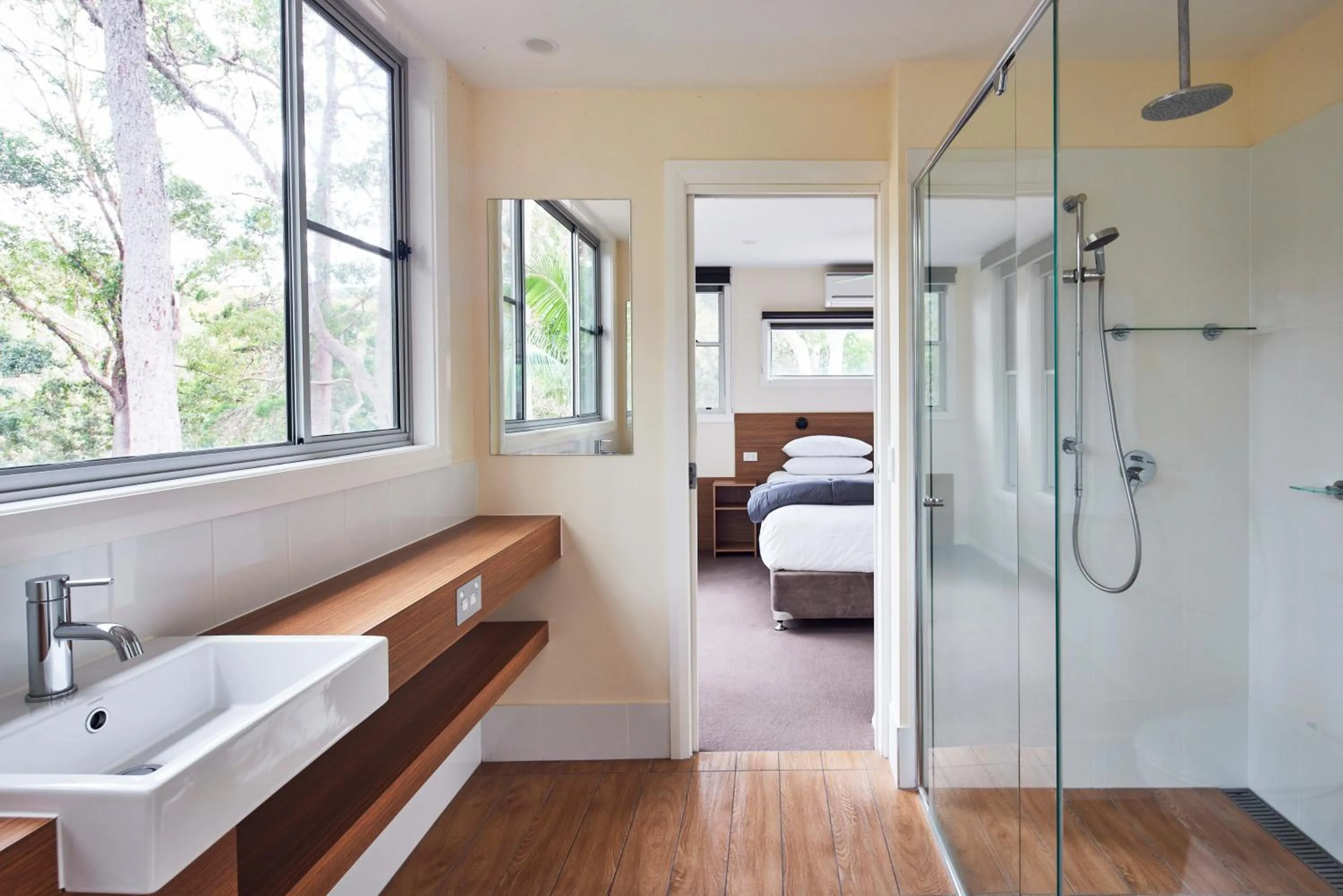 Bathroom, Bed in NRMA South West Rocks Holiday Park