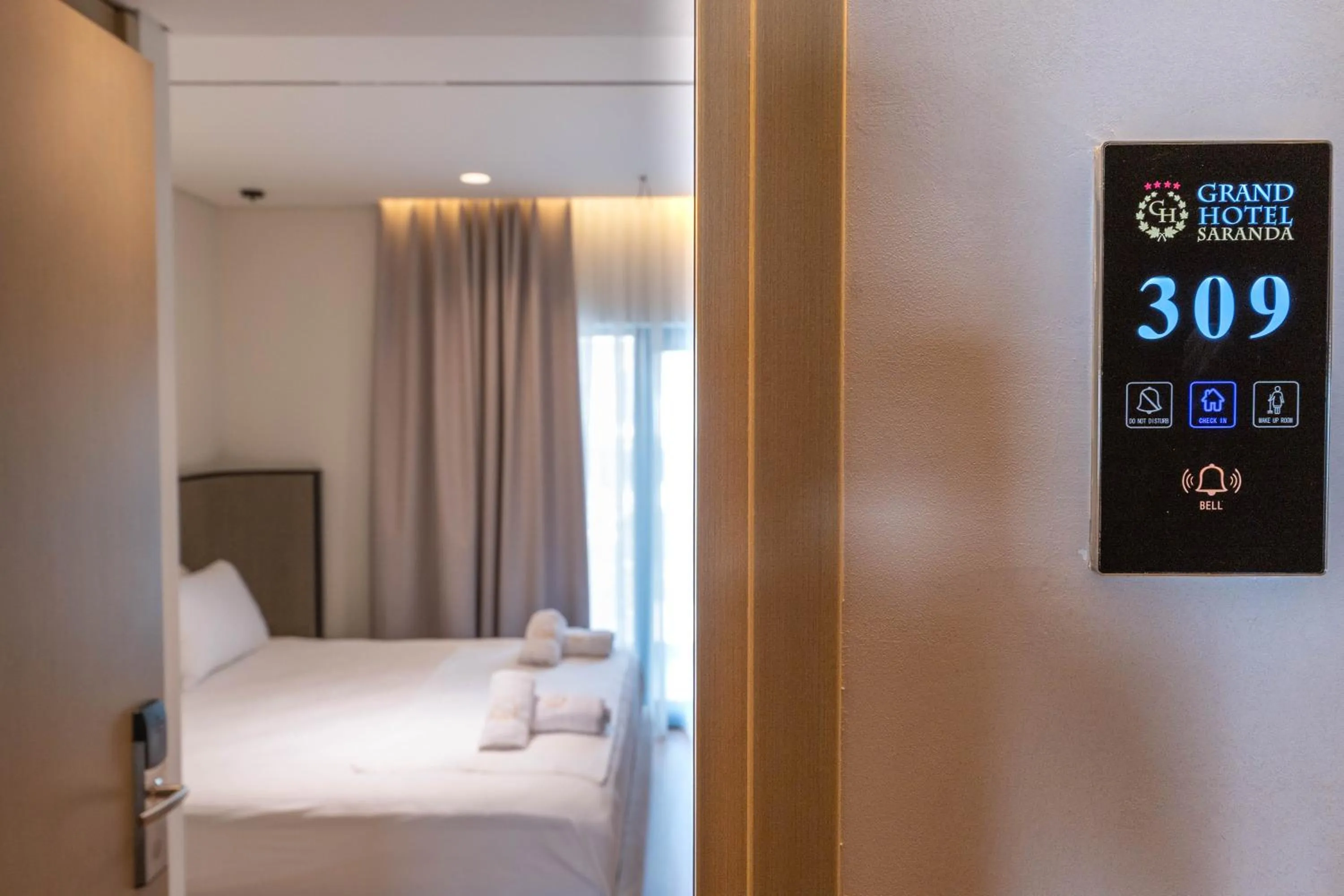 Bed in Grand Hotel Saranda