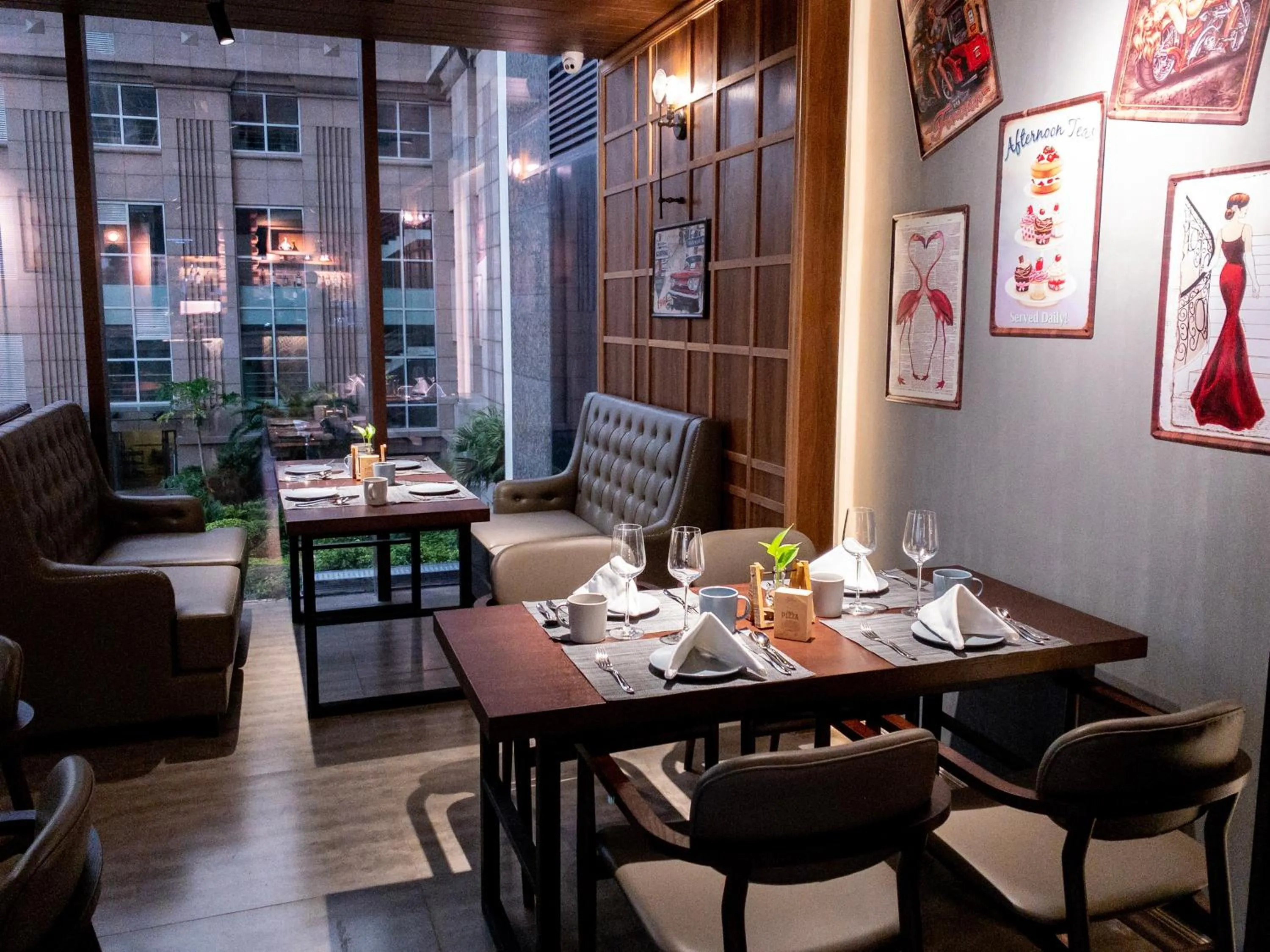 Restaurant/places to eat in Similan Hotel Zhuhai-Gongbei Port