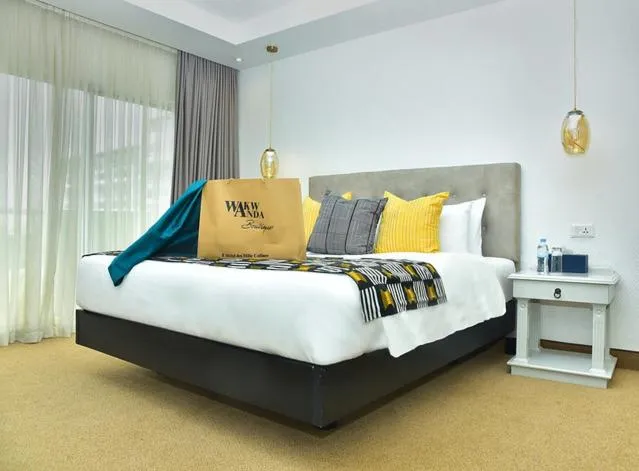 Bed in Hotel des Mille Collines