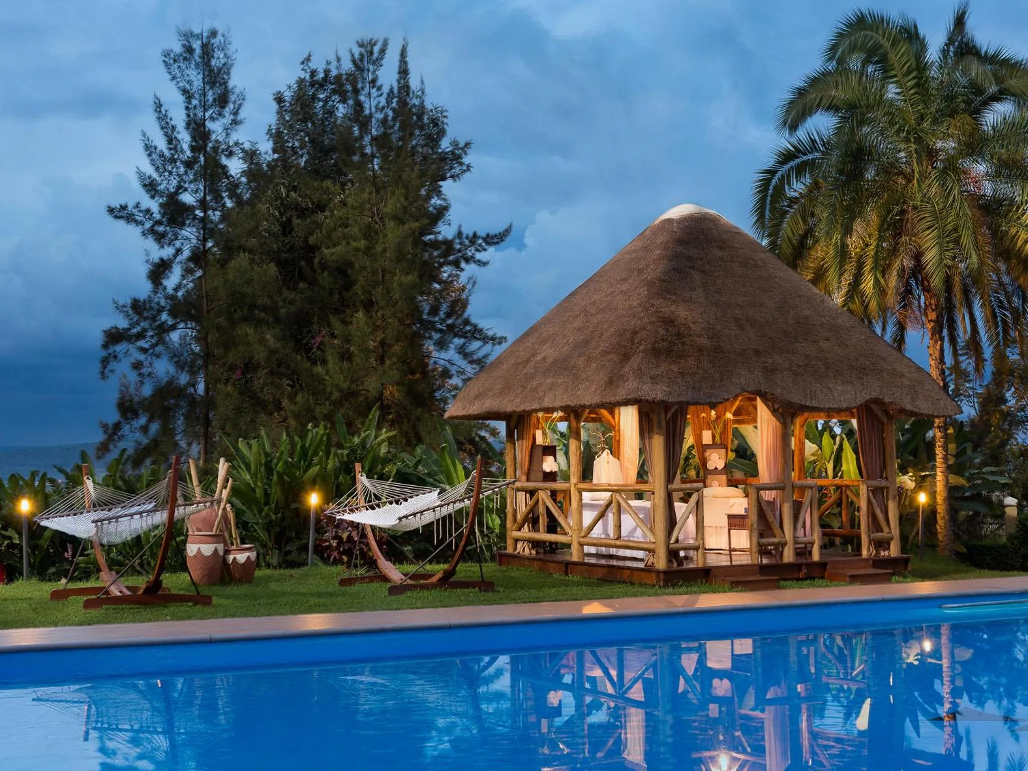 Massage in Hotel des Mille Collines