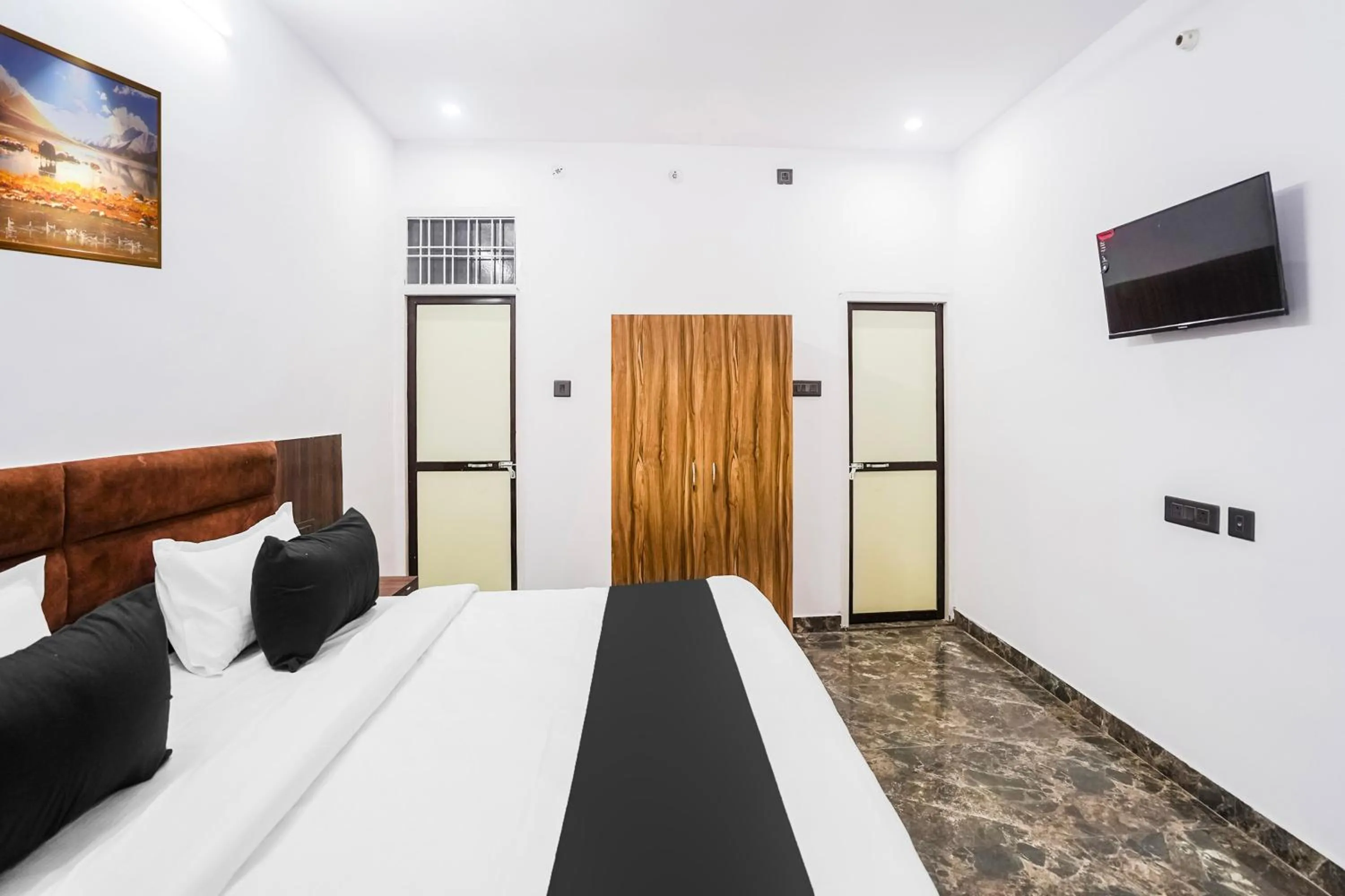 Bedroom, Bed in Hotel O Shivankar Paradise