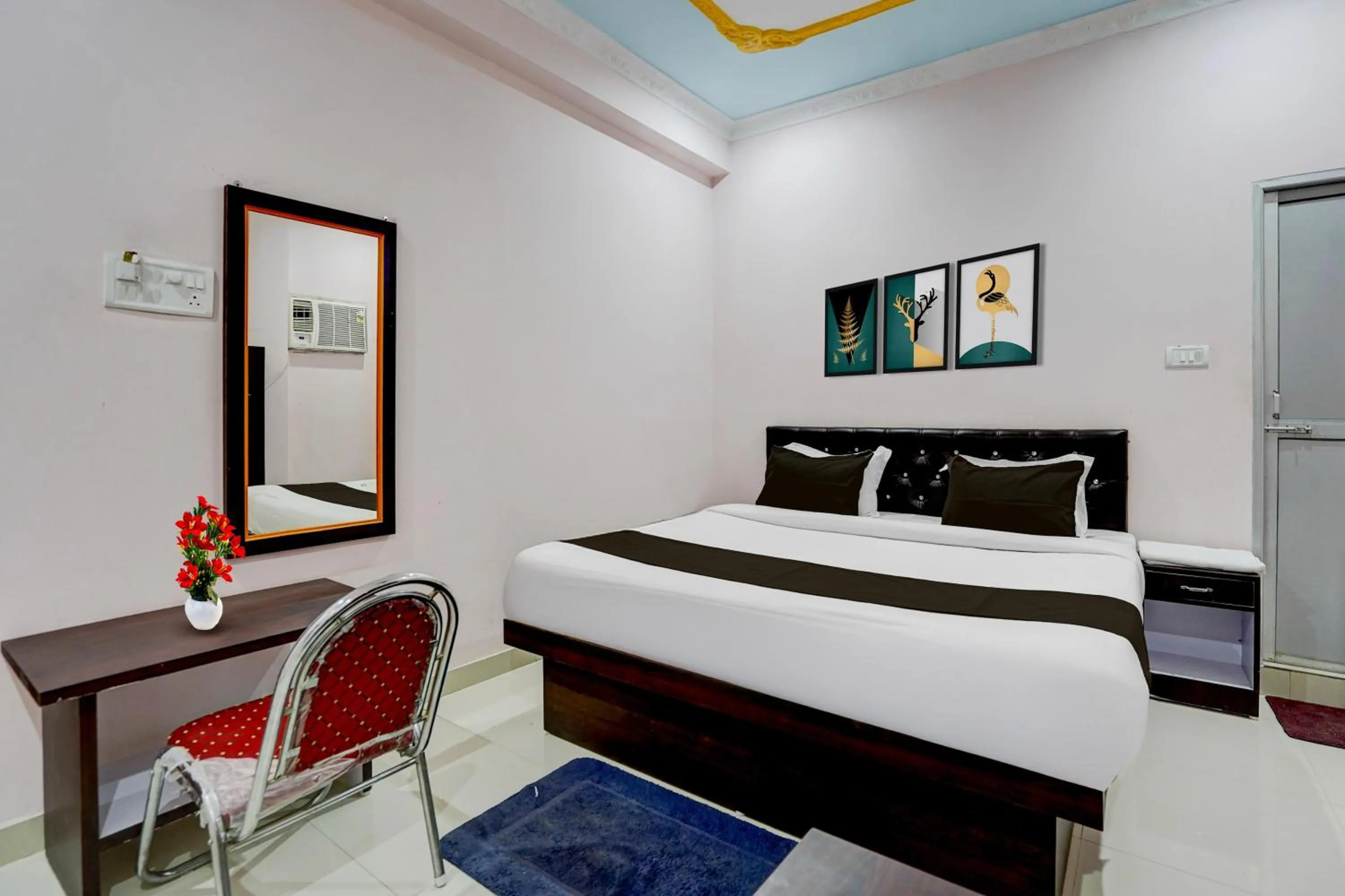 Bedroom, Bed in Super Collection O Patna Airport Formerly Hotel Shahi Mahal