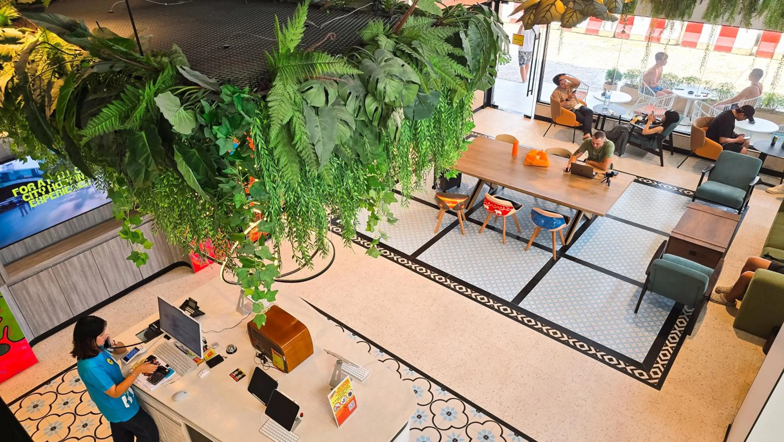 Lobby or reception in Lub d Bangkok Chinatown - Steps from Sam Yod MRT Station