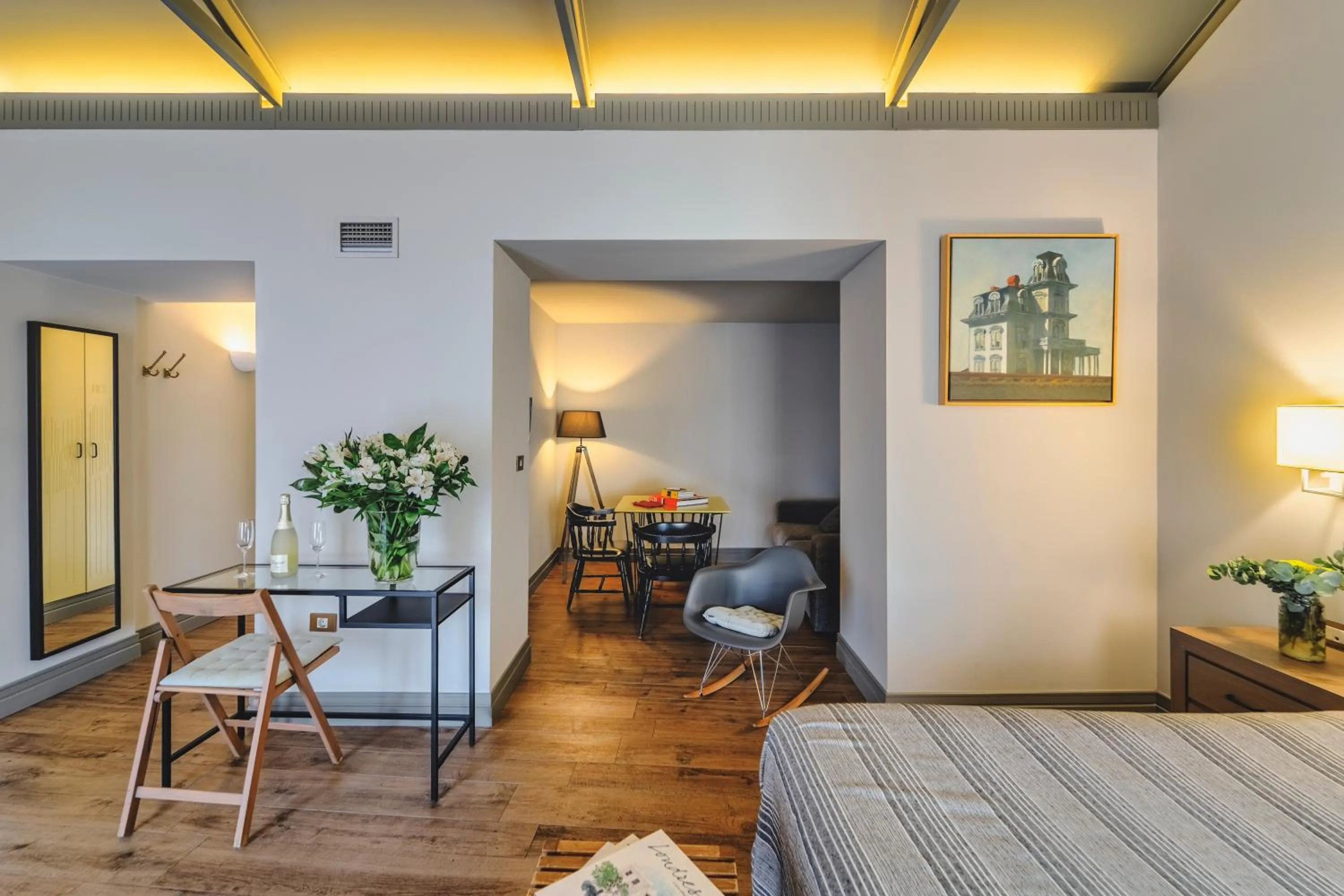 Bed in Blue Windows House Apartamentos & Suites