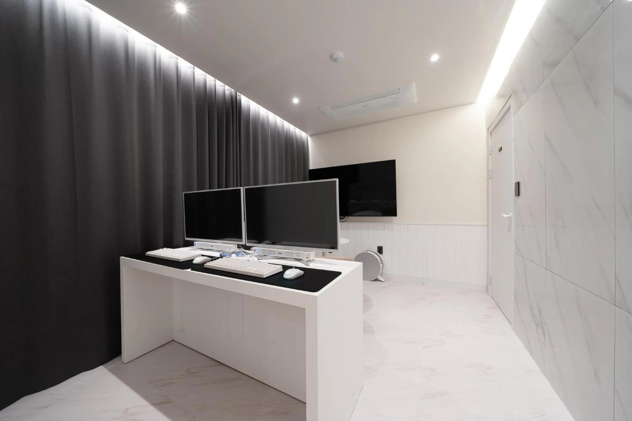 TV and multimedia in Gapyeong hotel GRAZIE