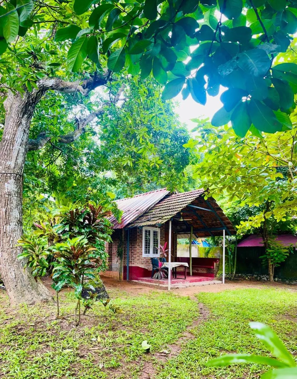 AshtamudiVillas