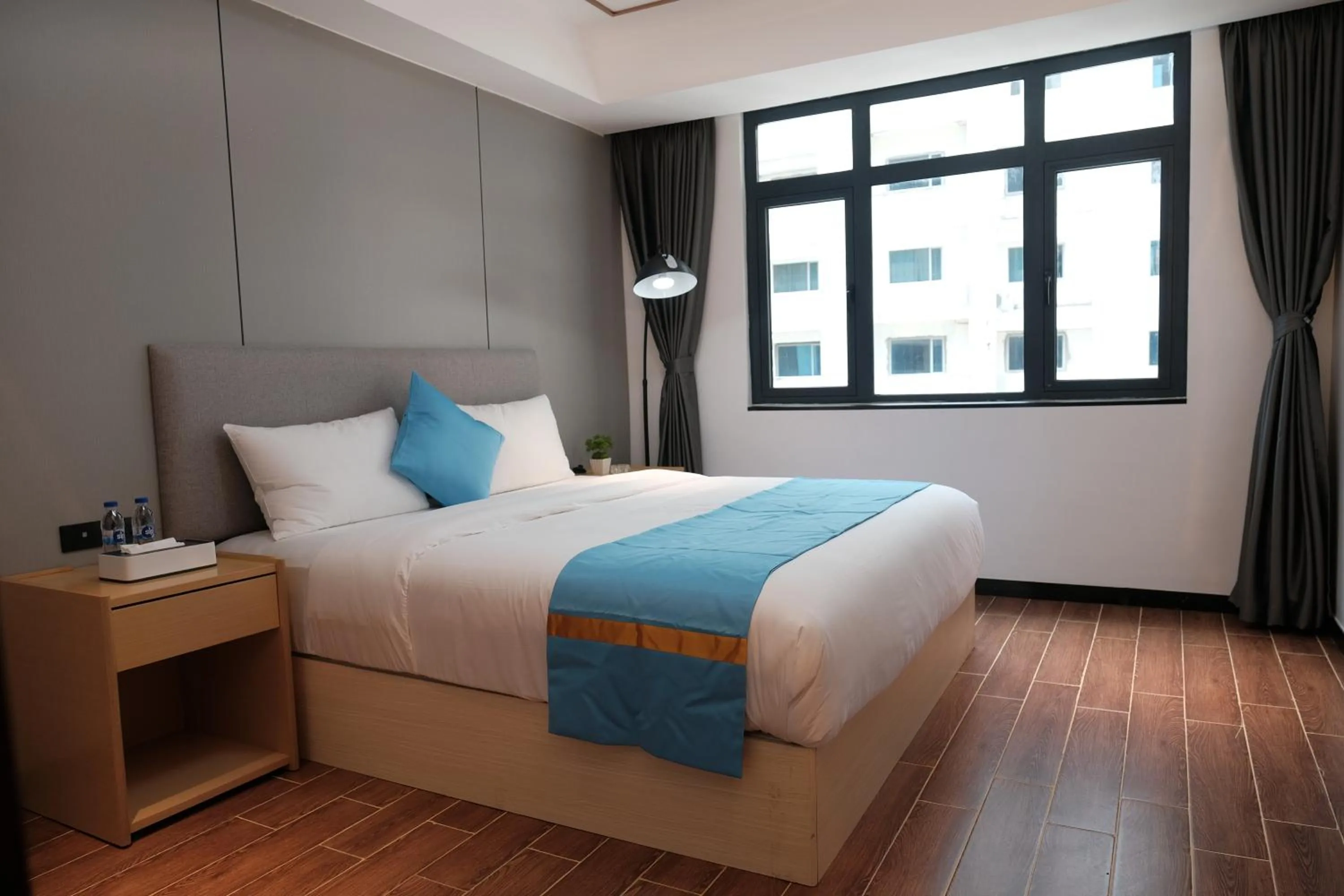 Bed in Golden Seagulls Hotel