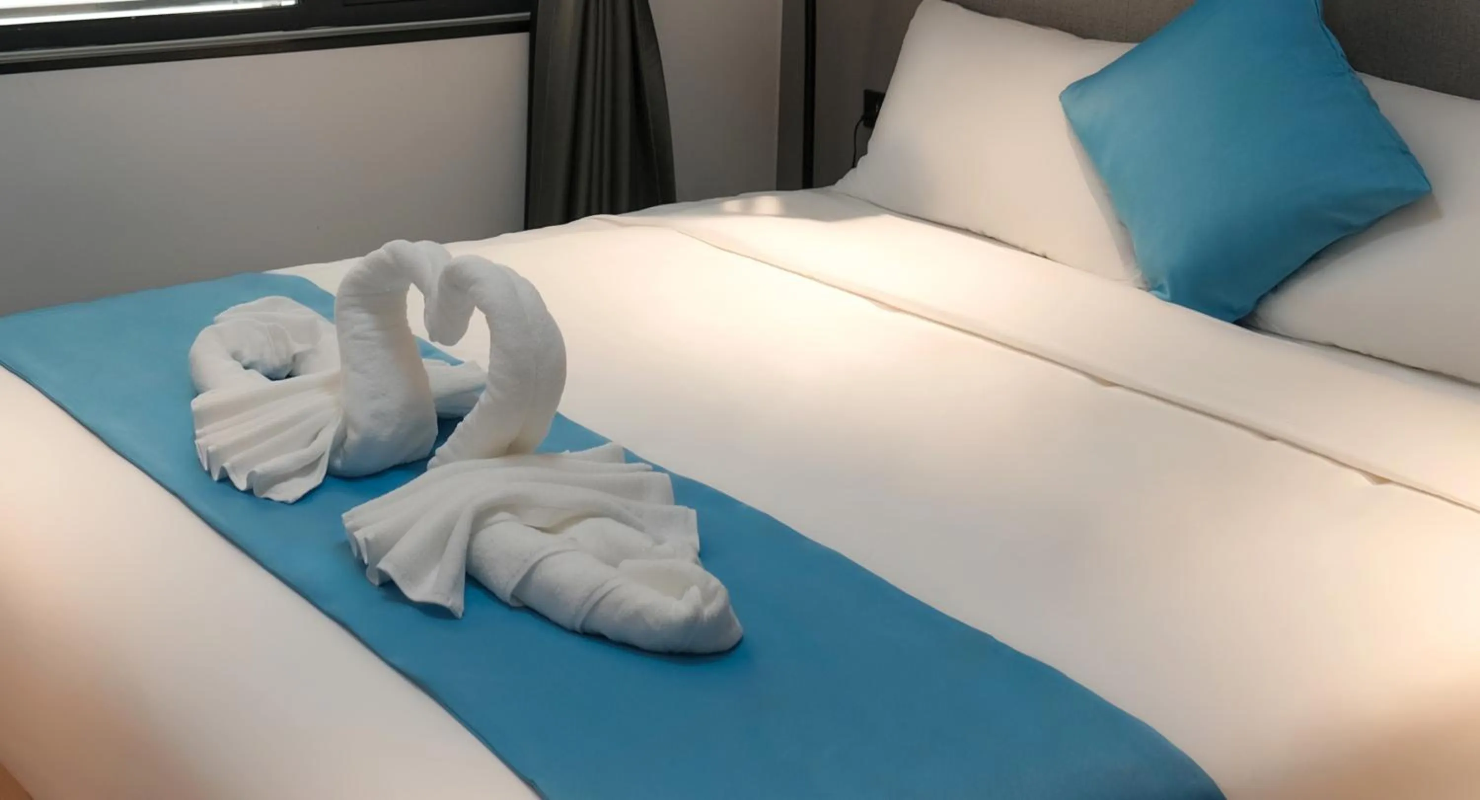 Bed in Golden Seagulls Hotel