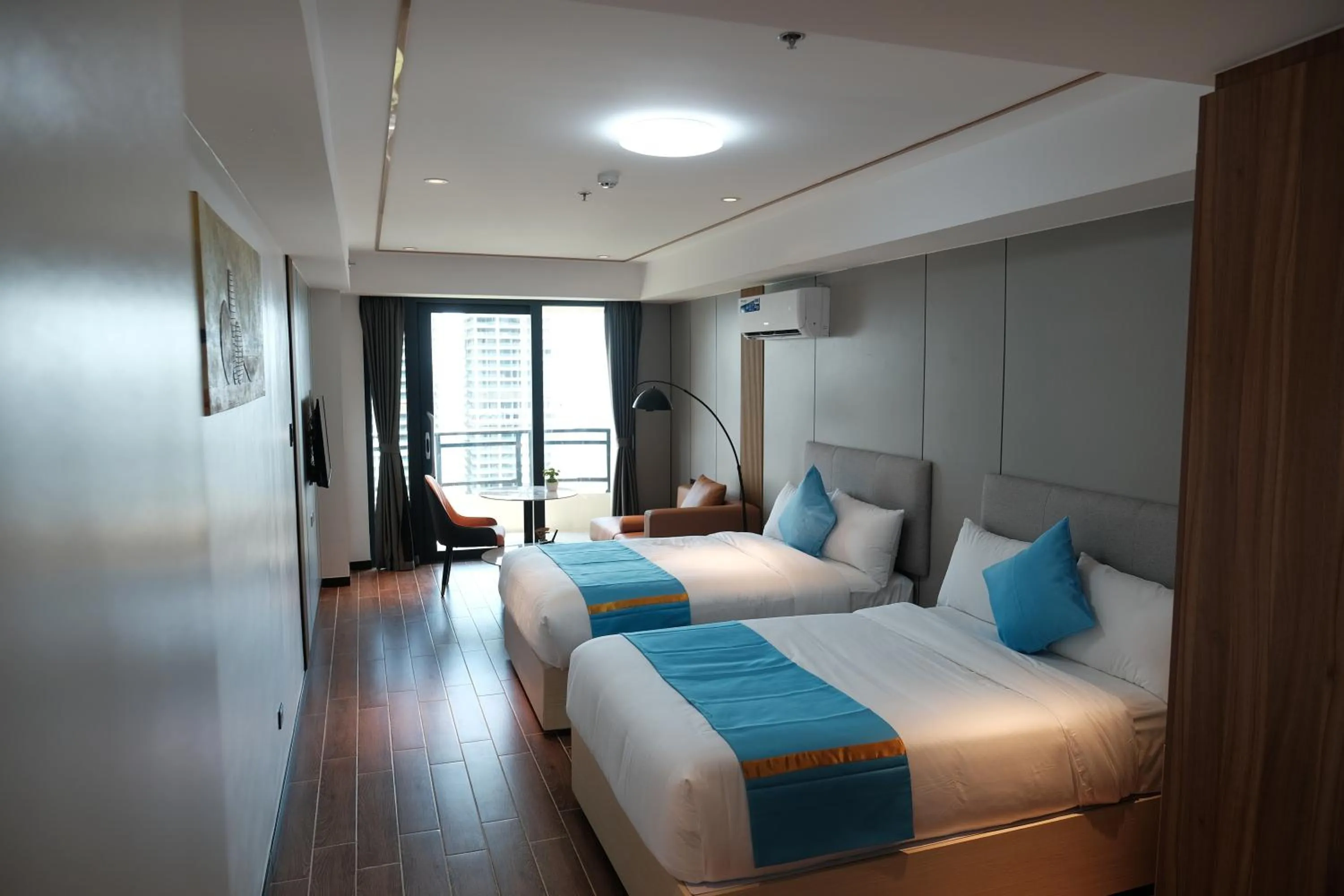 Bedroom, Bed in Golden Seagulls Hotel