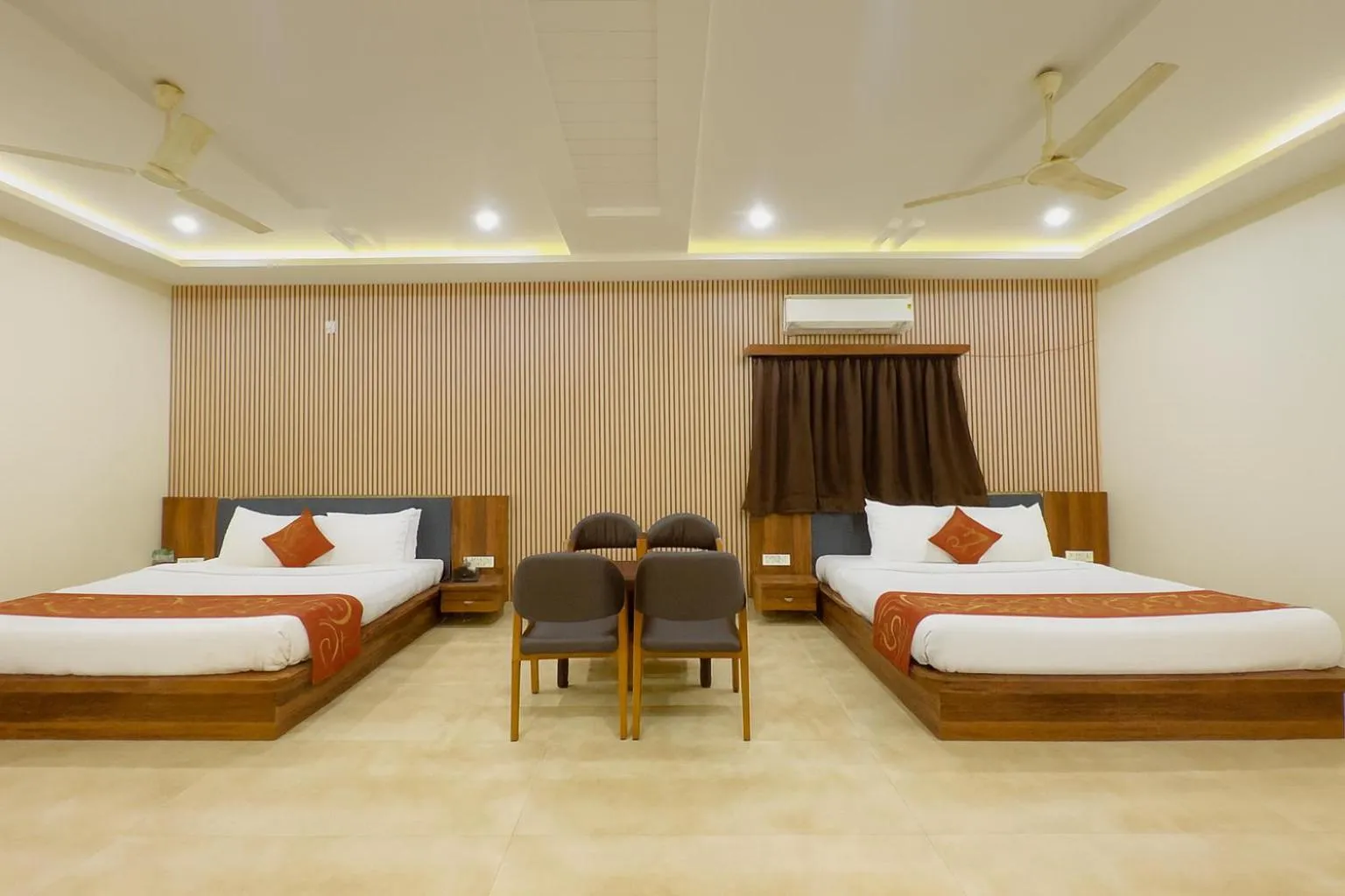 Bed in Hotel Jyotirlinga- One Way Drop to Mahakal Temple