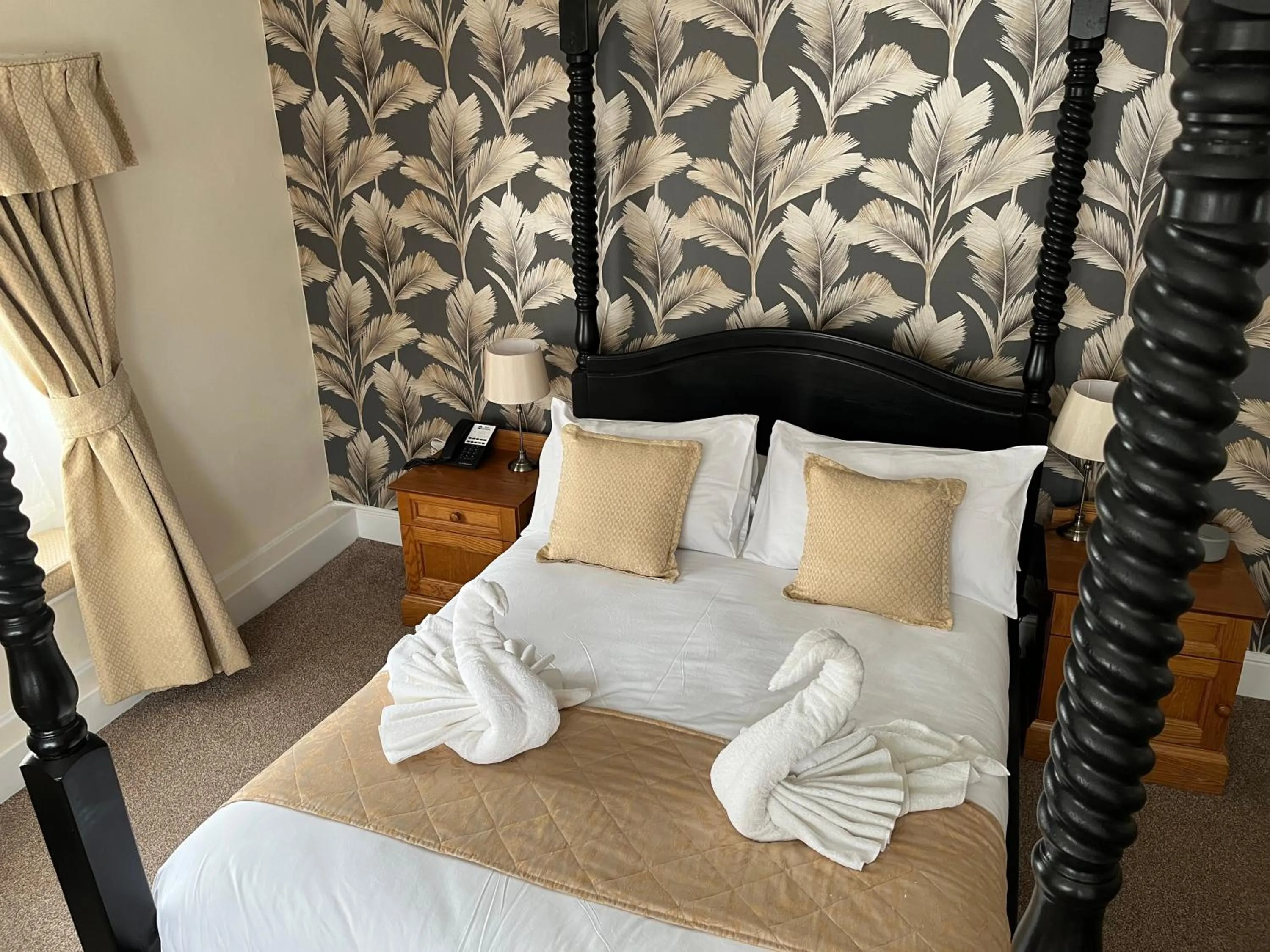 Bed in Best Western Valley Hotel